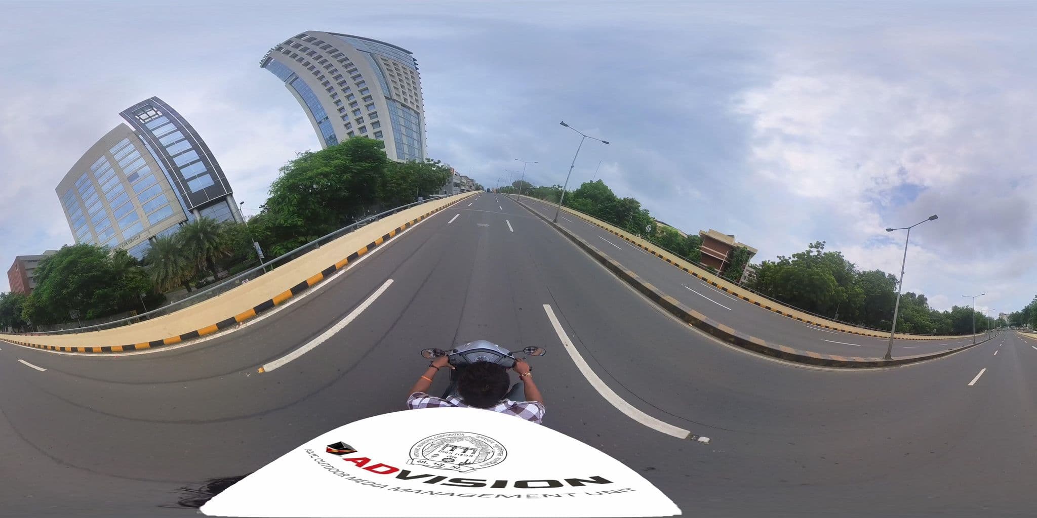 Street view near Hyatt Regency Ahmedabad, Ahmedabad — © skysign (CC BY-SA · Mapillary)