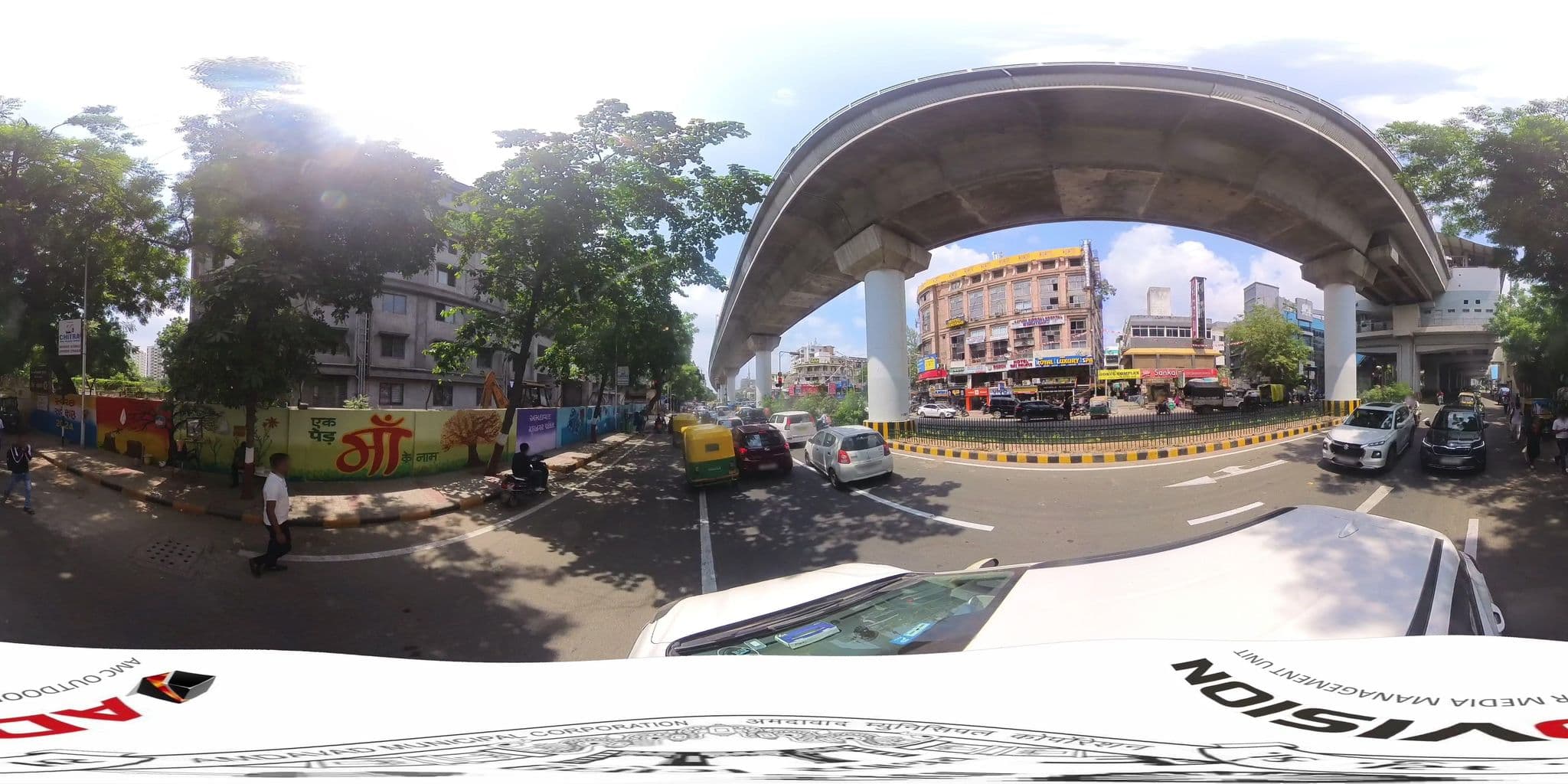 Street view near OYO Flagship Royal Inn, Ahmedabad — © skysign (CC BY-SA · Mapillary)