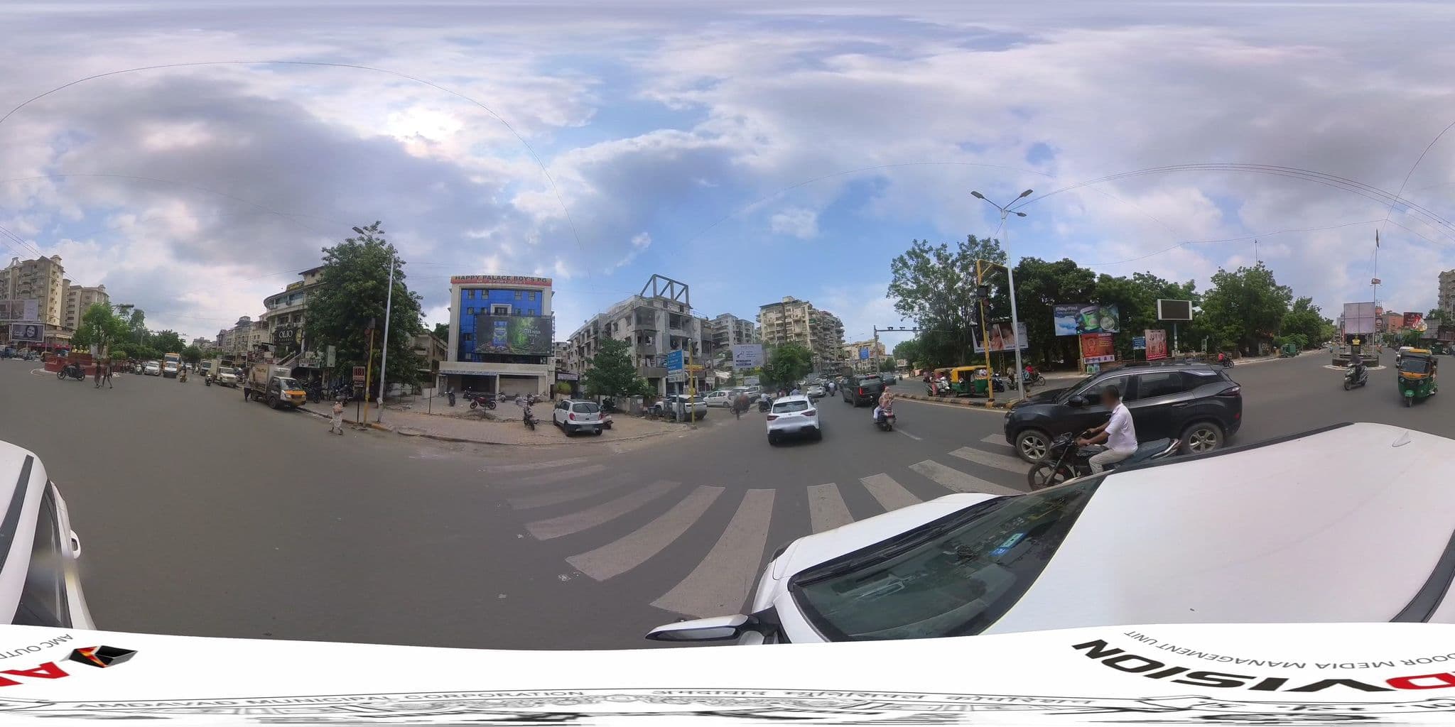 Street view near OYO Rooms Vastrapur Lake, Bopal — © skysign (CC BY-SA · Mapillary)
