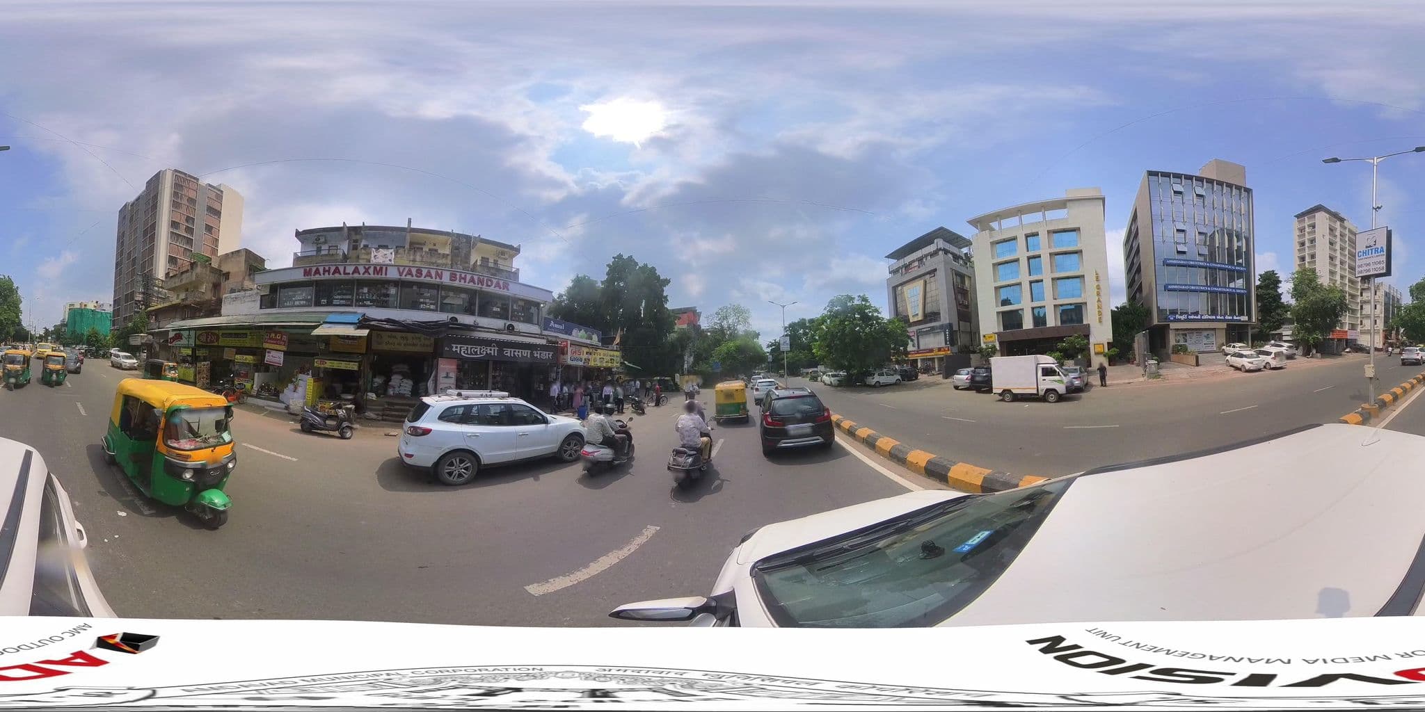 Street view near Le Grande, Ahmedabad — © skysign (CC BY-SA · Mapillary)