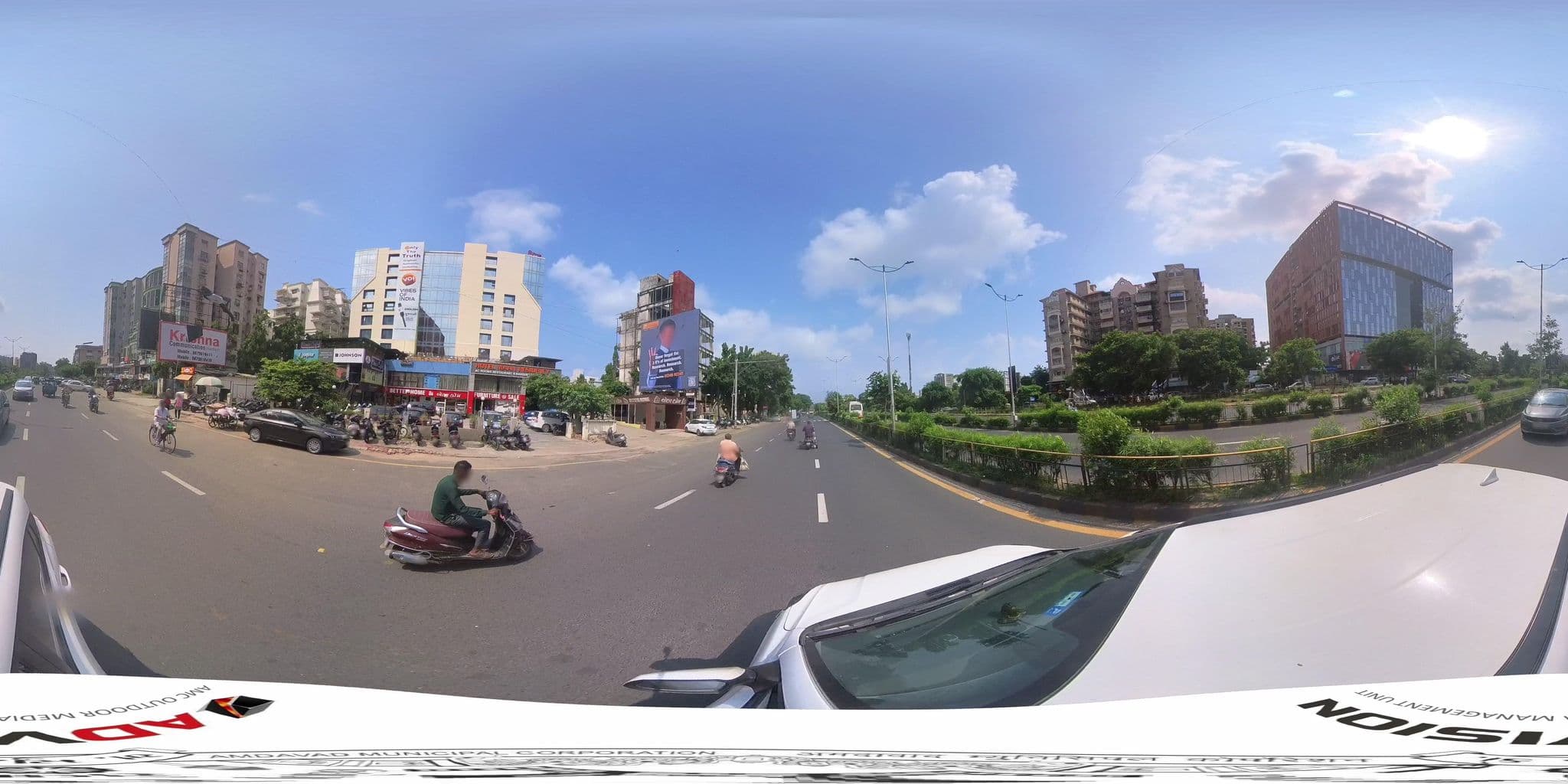 Street view near Hotel Maan Residency, Ahmedabad — © skysign (CC BY-SA · Mapillary)