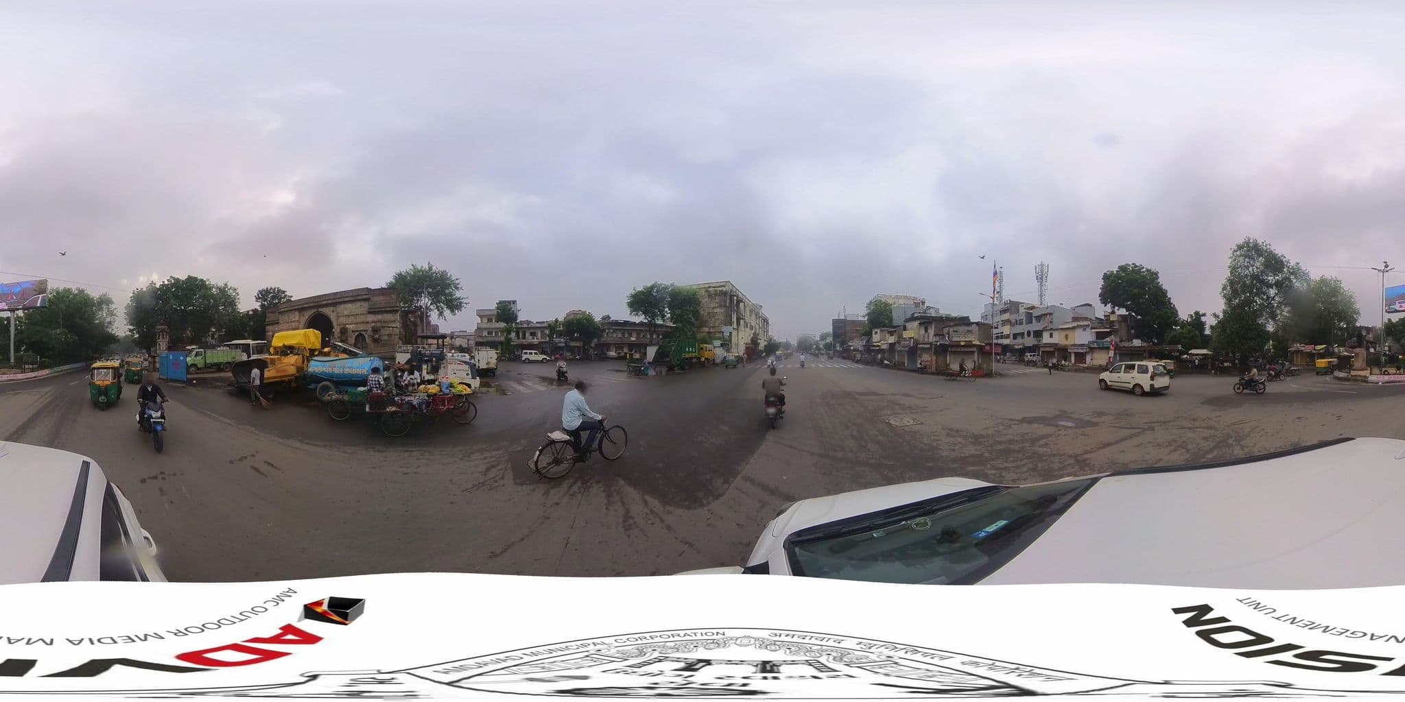 Street view near Quality Inn Rivera, Ahmedabad — © skysign (CC BY-SA · Mapillary)