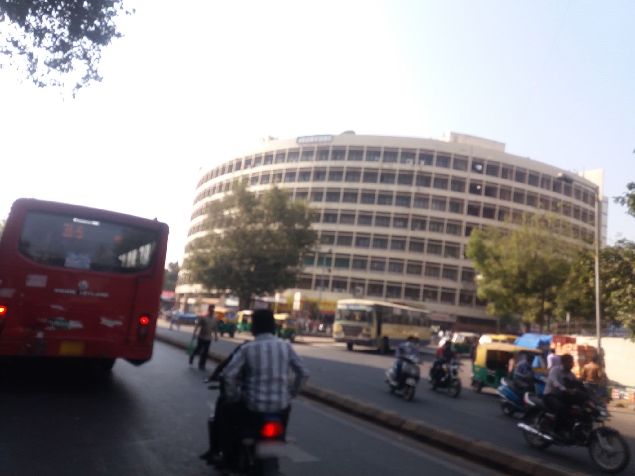 Street view near Mangaldas Ni Haveli II by The House of MG, Ahmedabad — © smitamishra (CC BY-SA · Mapillary)