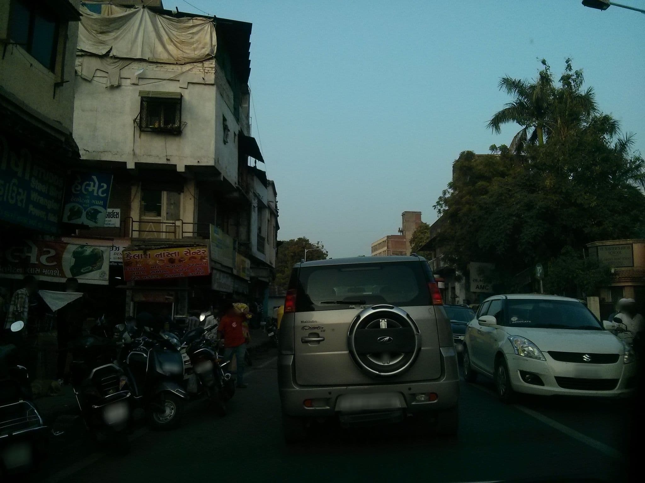 Street view near Ashirwad Restaurant, Ahmedabad — © shravan91 (CC BY-SA · Mapillary)