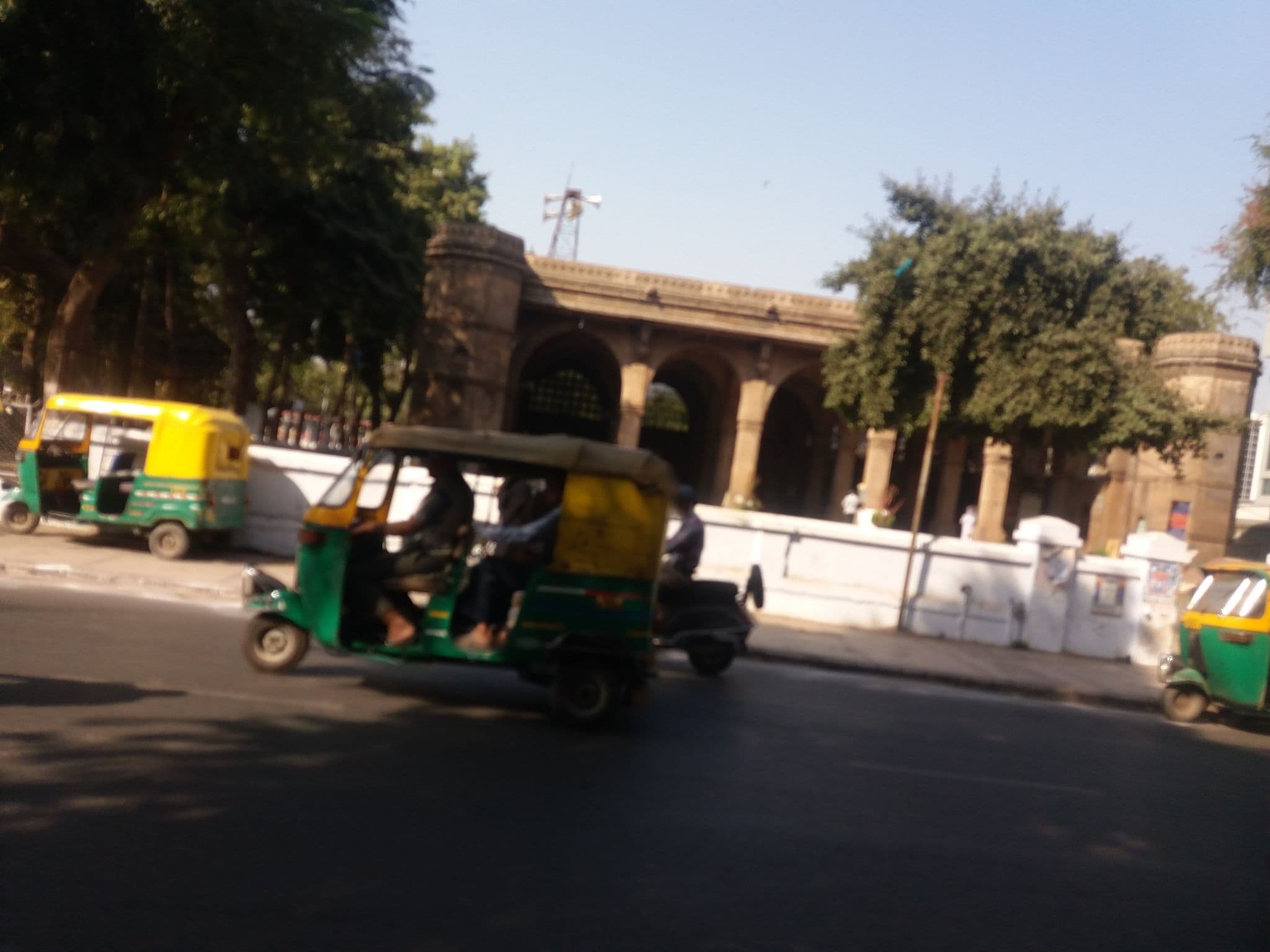 Street view near Victoria Capital Ventures Ltd., Ahmedabad — © smitamishra (CC BY-SA · Mapillary)