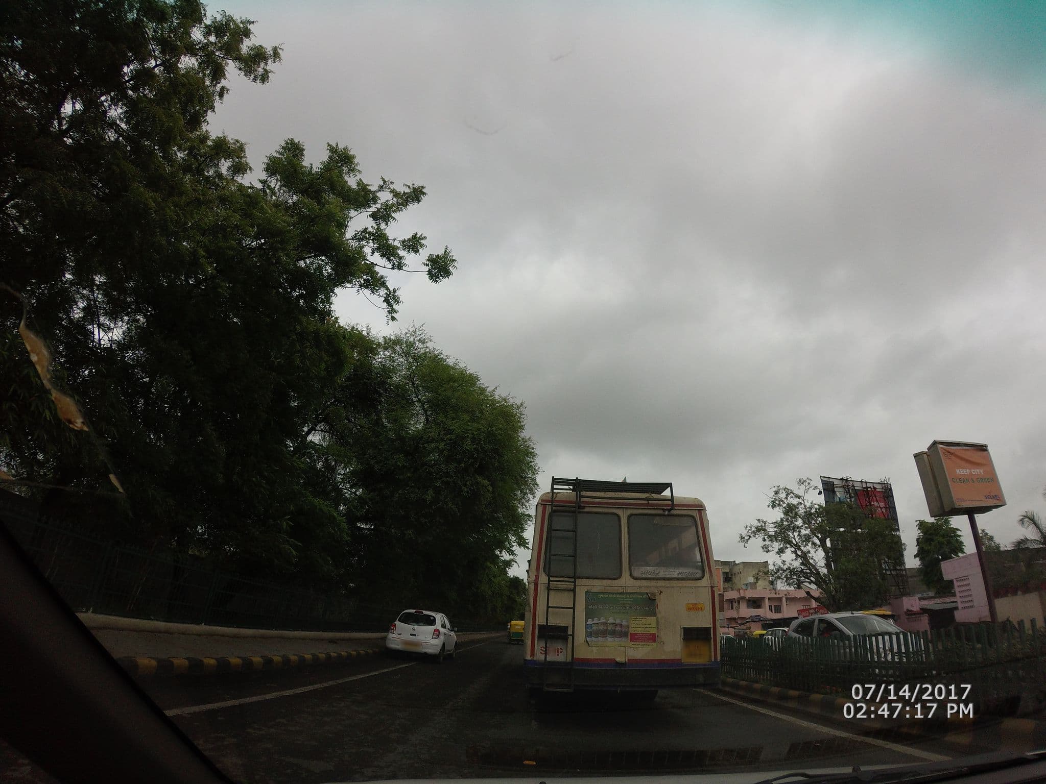 Street view near Fab Hotel Maher Inn, Bhat — © shravan91 (CC BY-SA · Mapillary)
