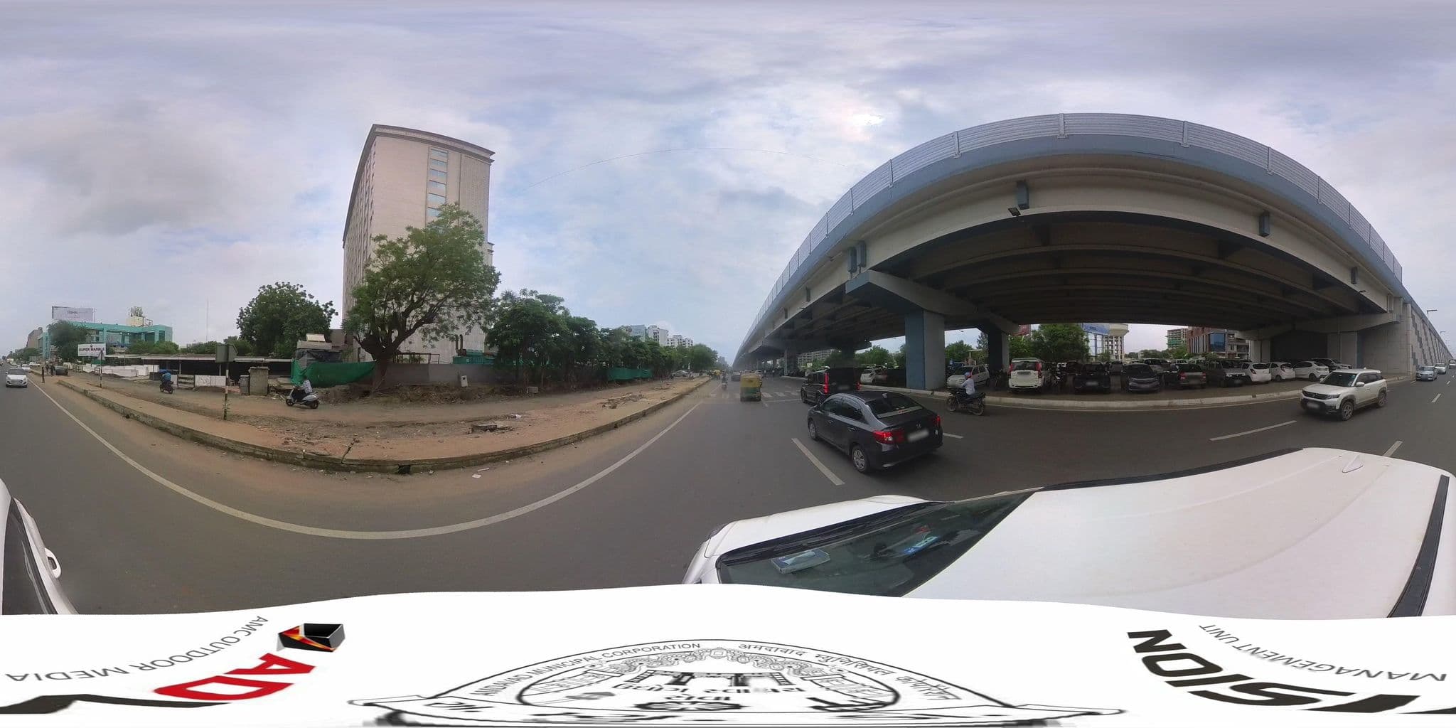 Street view near Vivanta Ahmedabad, Bopal — © skysign (CC BY-SA · Mapillary)