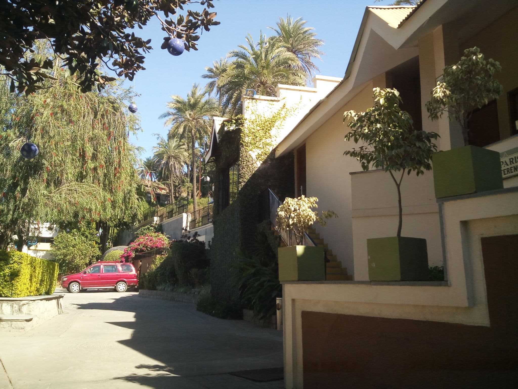 Street view near Hotel hilltone, Ābu — © shravan91 (CC BY-SA · Mapillary)