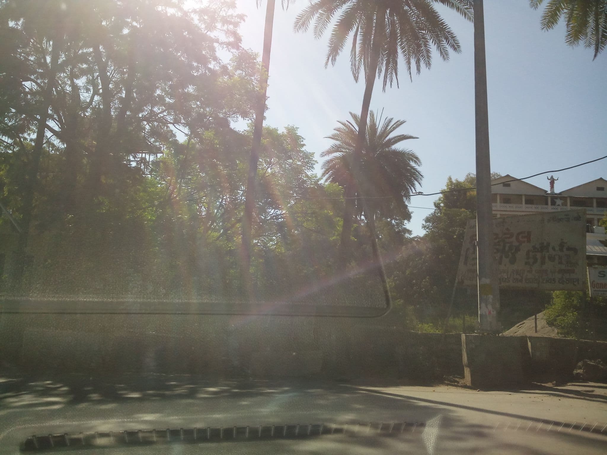 Street view near The Nest, Ābu — © shravan91 (CC BY-SA · Mapillary)