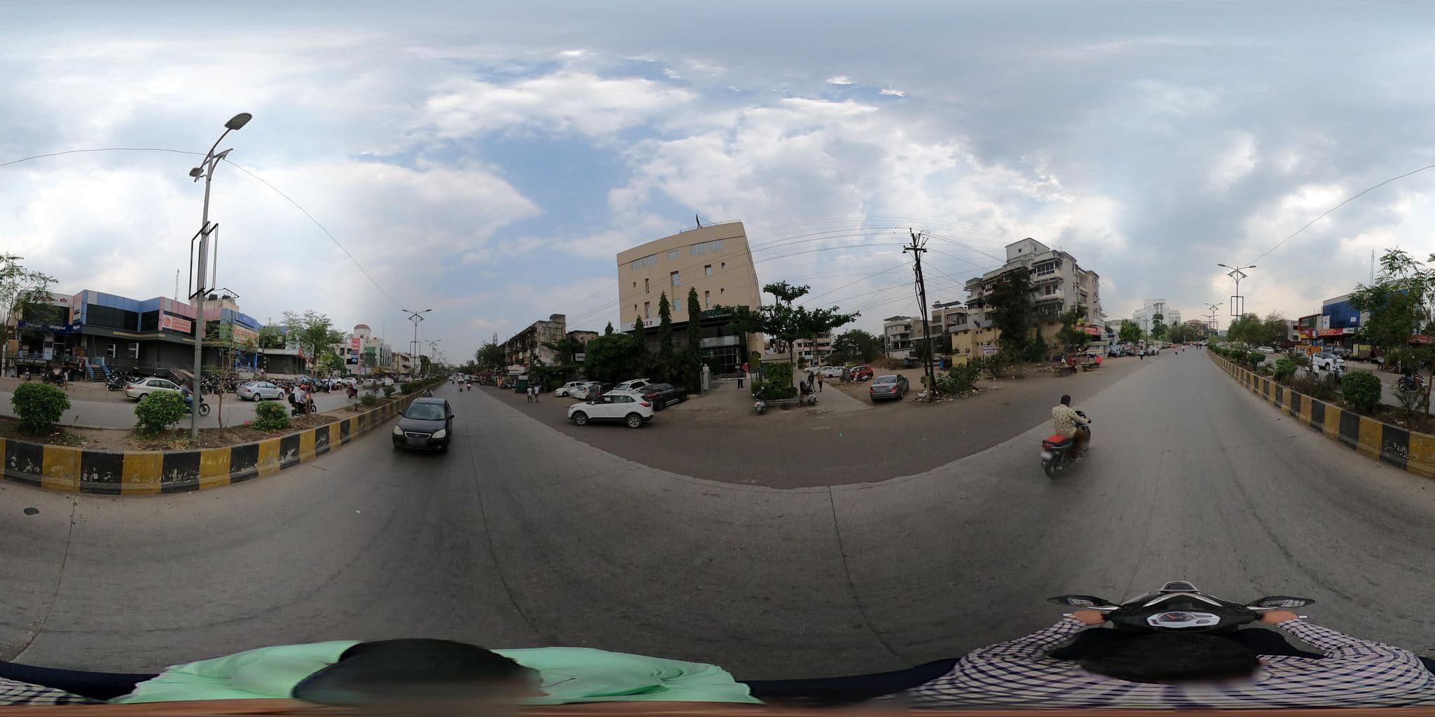 Street view near Ginger Hotel, Aurangabad Cantonment — © HimanshuDeshpande (CC BY-SA · Mapillary)