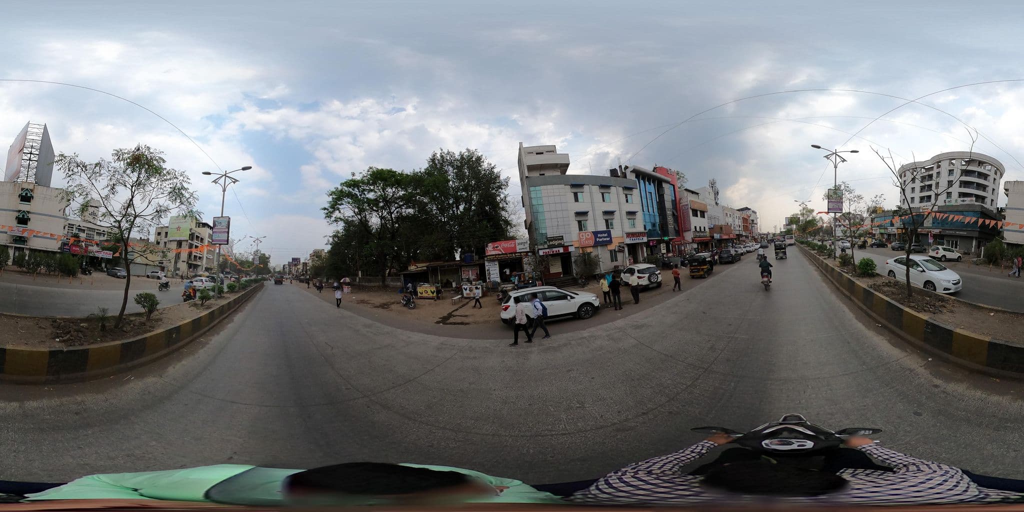 Street view near Hotel Great Punjab, Aurangabad Cantonment — © HimanshuDeshpande (CC BY-SA · Mapillary)