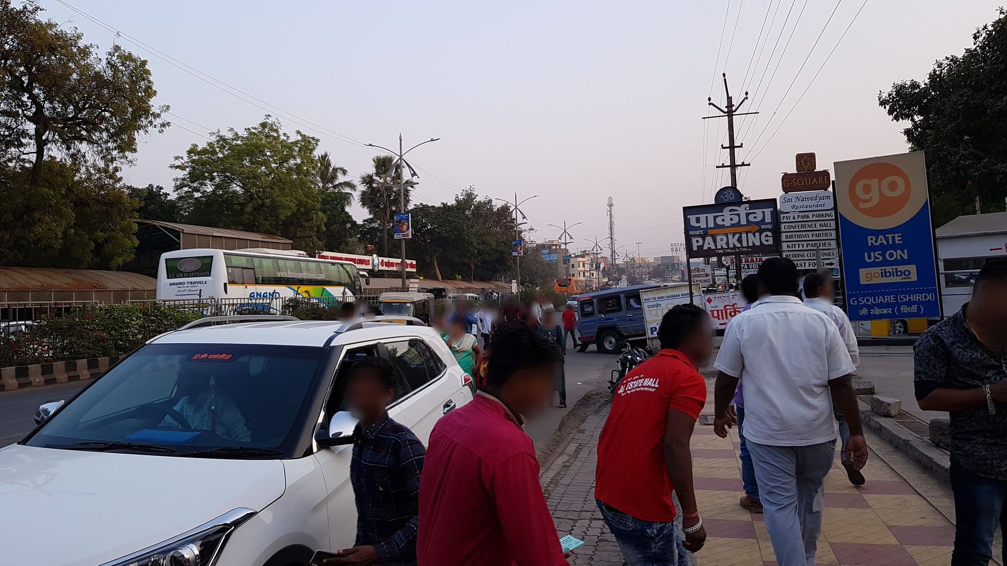 Street view near Hotel Woodlands, Shirdi — © gunmac (CC BY-SA · Mapillary)