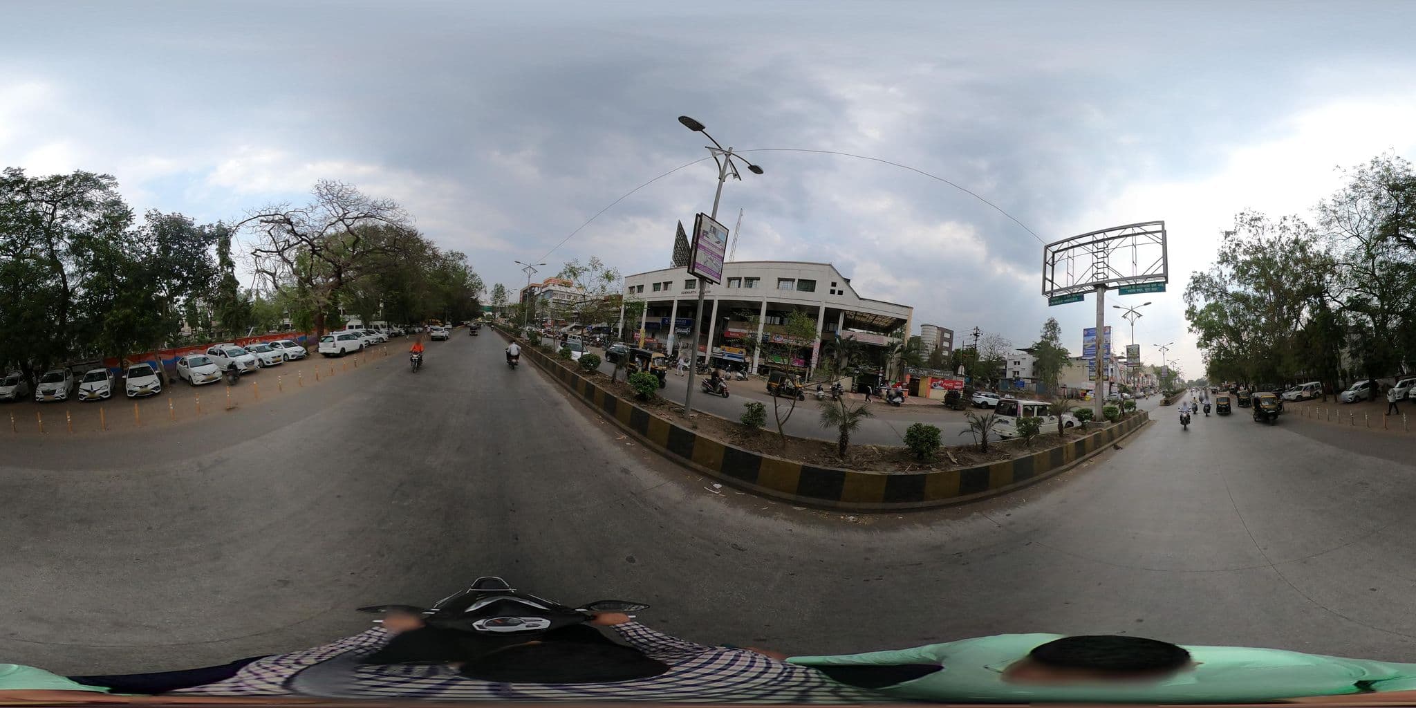 Street view near MTDC Holiday resort, Aurangabad Cantonment — © HimanshuDeshpande (CC BY-SA · Mapillary)