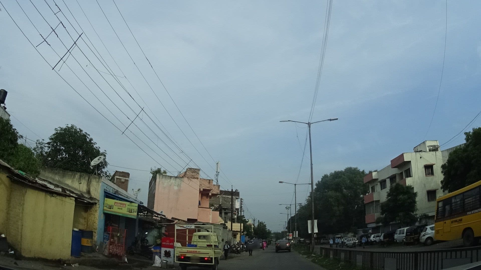 Street view near Shiv Tej Residensy, Aurangabad — © geohacker (CC BY-SA · Mapillary)