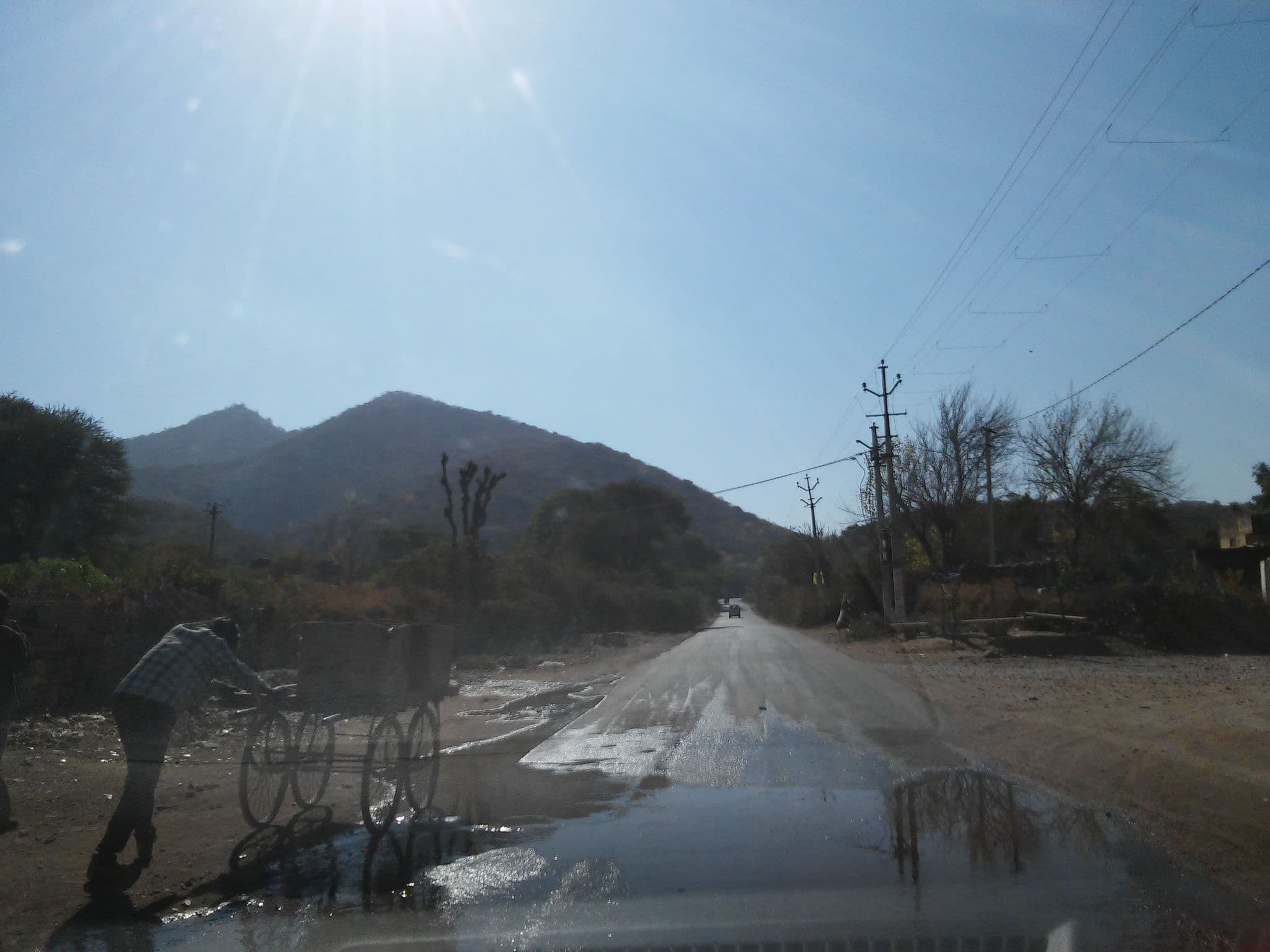 Street view near The Aravali Getaway Resort, Udaipur — © shravan91 (CC BY-SA · Mapillary)