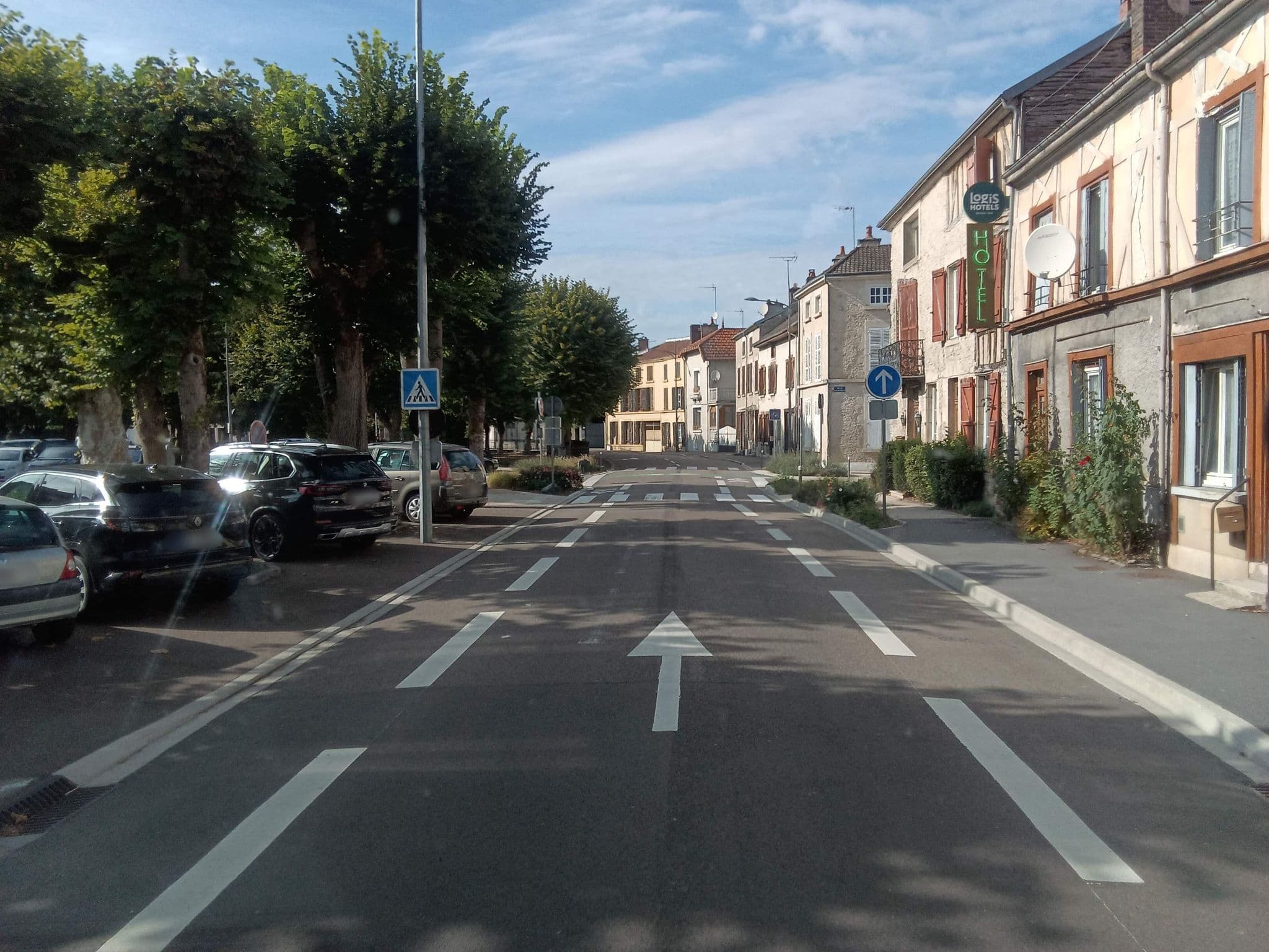 Street view near Logis hôtel le Saint Nicolas, Bar-sur-Aube — © mprins (CC BY-SA · Mapillary)