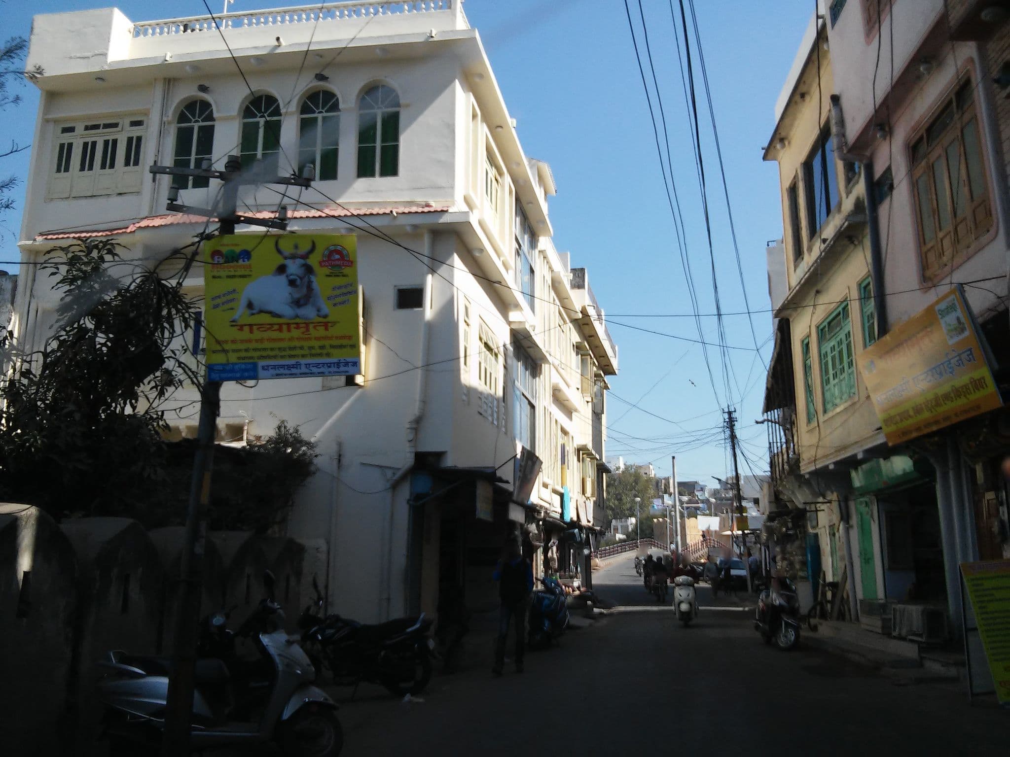 Street view near Devi Villa, Udaipur — © shravan91 (CC BY-SA · Mapillary)