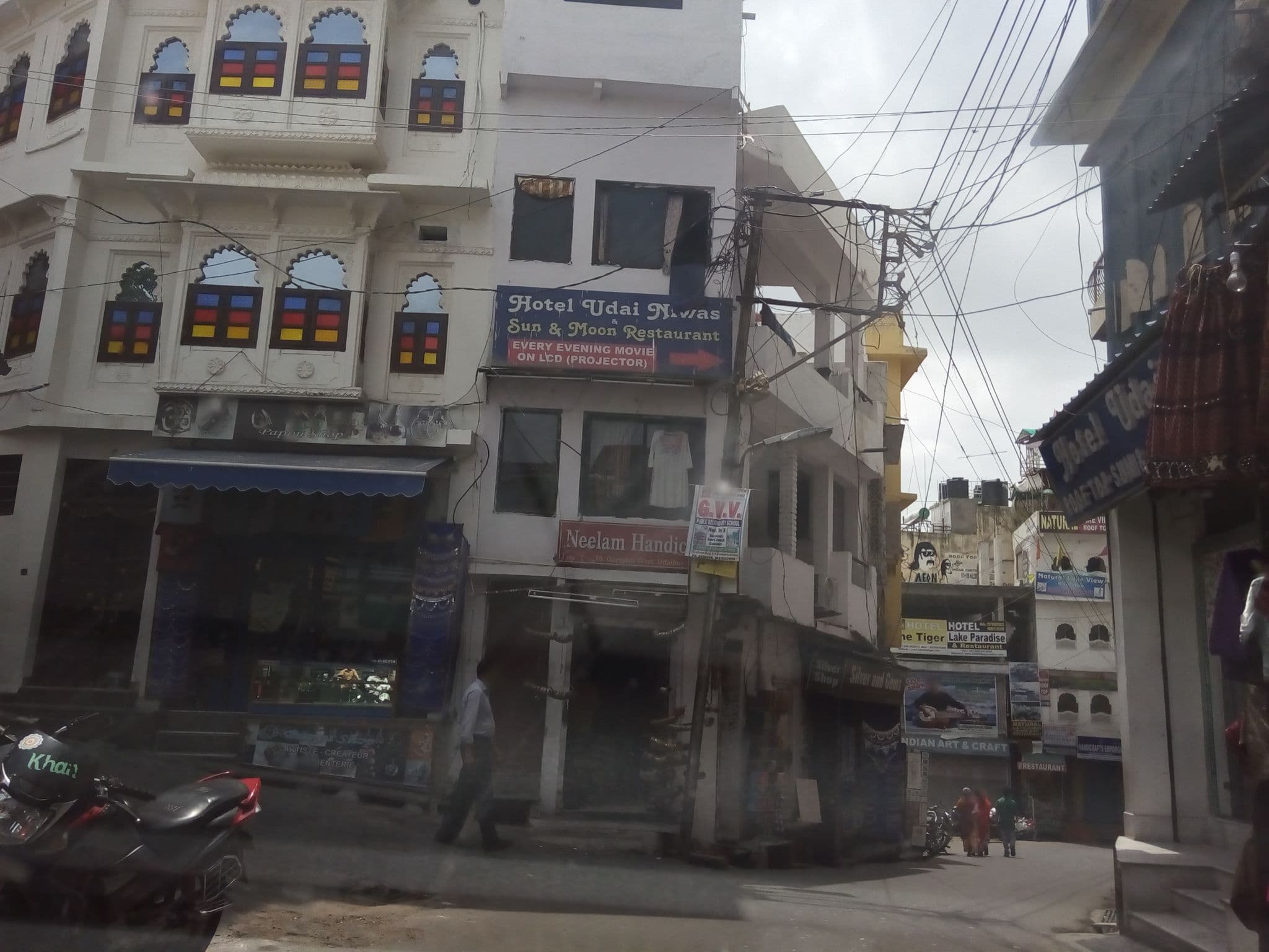 Street view near Bansi Niwas, Udaipur — © thejeshgn (CC BY-SA · Mapillary)