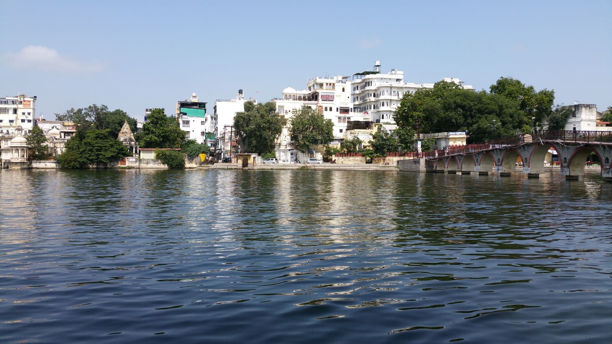 Street view near Hotel Nayee Haveli, Udaipur — © shlublu (CC BY-SA · Mapillary)