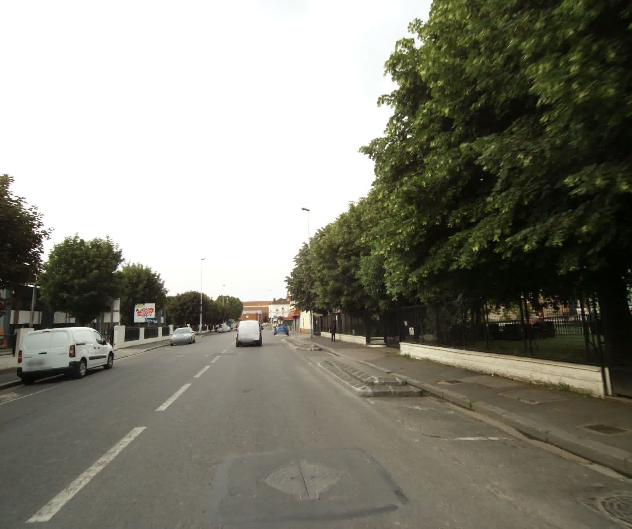 Street view near Executive Hotel, Pleyel — © sogefi (CC BY-SA · Mapillary)