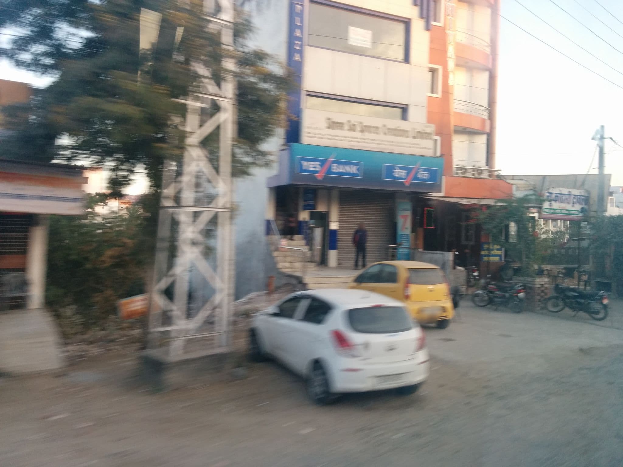 Street view near Aashiyana Hotel, Chittorgarh — © sashazykov (CC BY-SA · Mapillary)