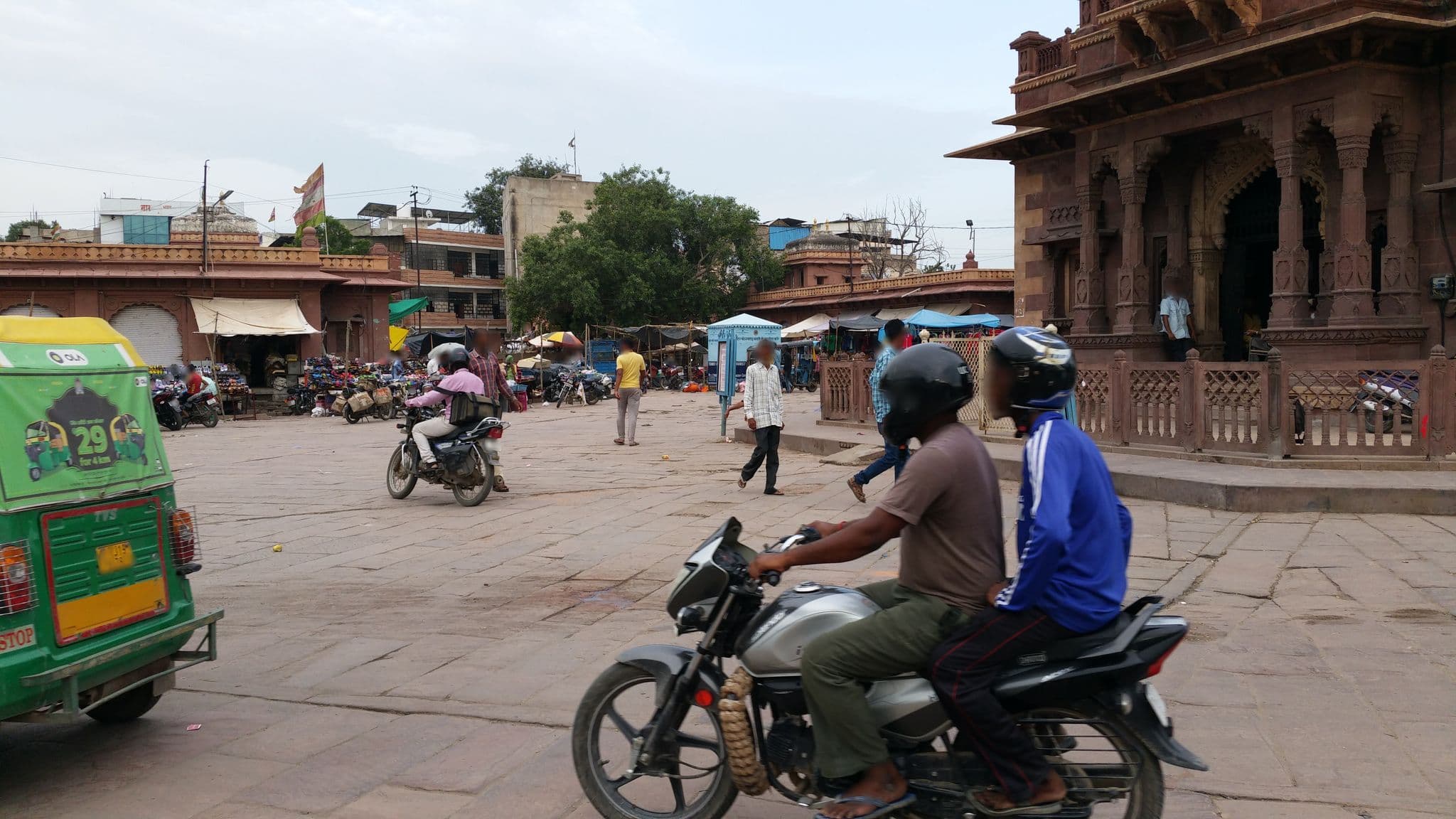 Street view near Clock Tower Haveli, Jodhpur — © shlublu (CC BY-SA · Mapillary)