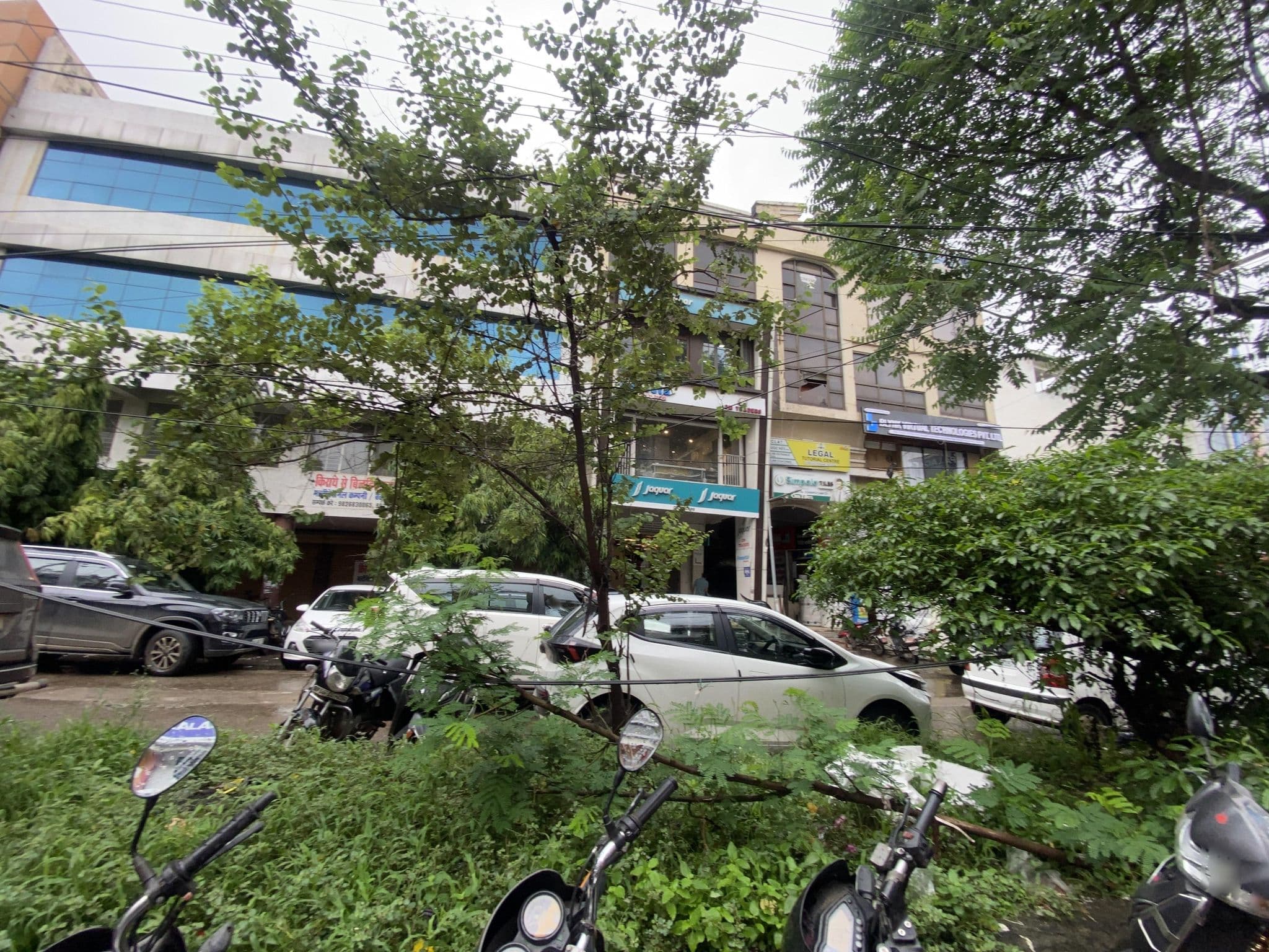 Street view near Hotel Satya Vilas, Bhopal — © mansa_52 (CC BY-SA · Mapillary)
