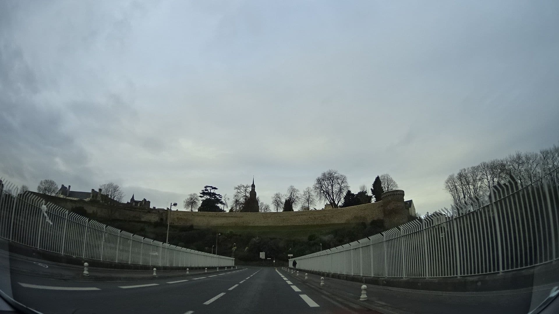 Street view near Aire de stationnement camping-car du Viaduc de Dinan, Lanvallay — © panieravide (CC BY-SA · Mapillary)