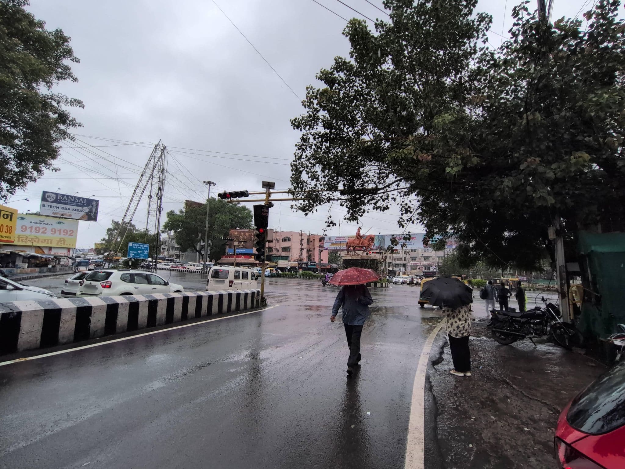 Street view near Shree Vatika Hotel, Bhopal — © anushka310 (CC BY-SA · Mapillary)