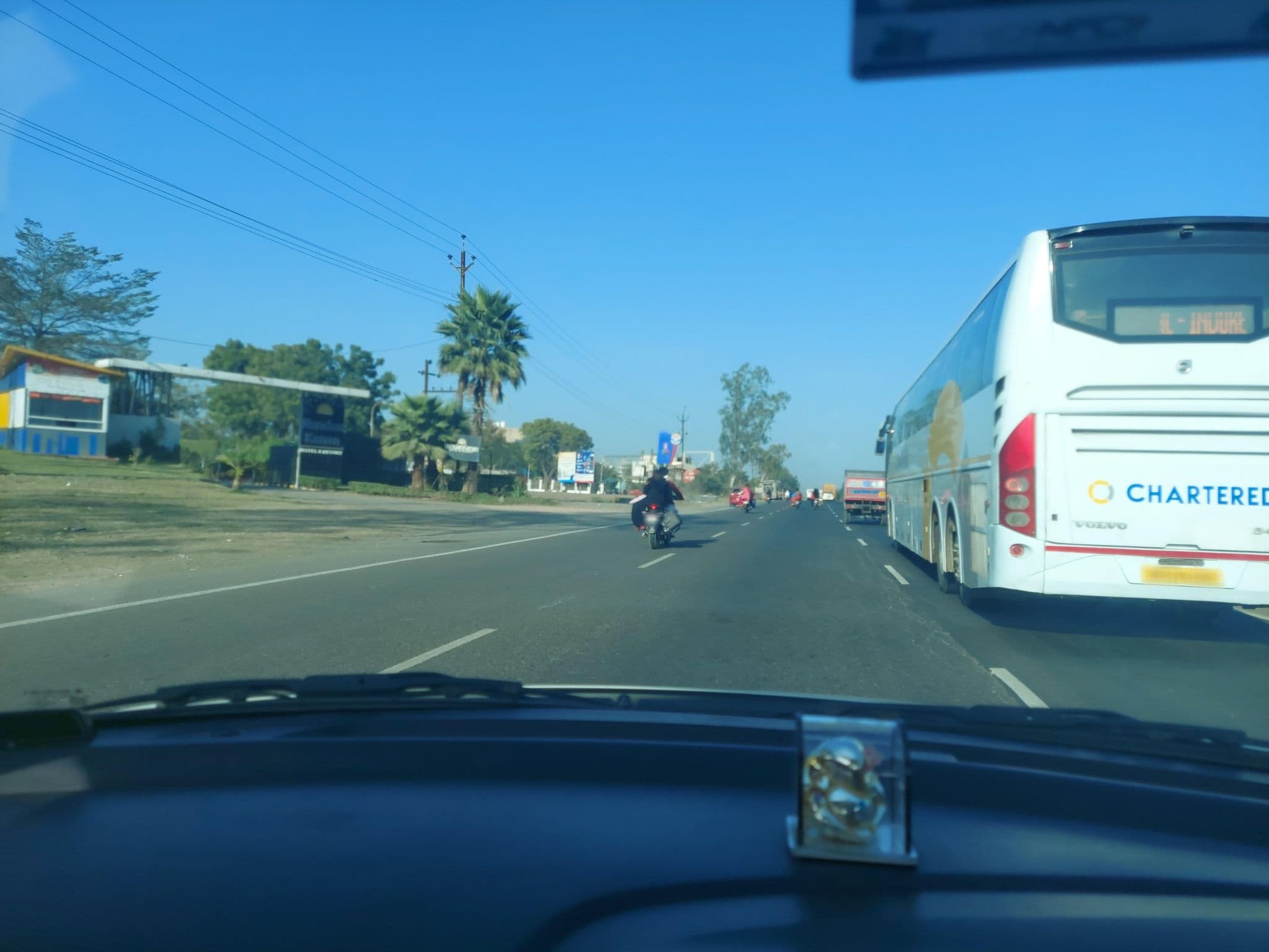 Street view near Vista Rooms, Dewas — © amaldatta555 (CC BY-SA · Mapillary)