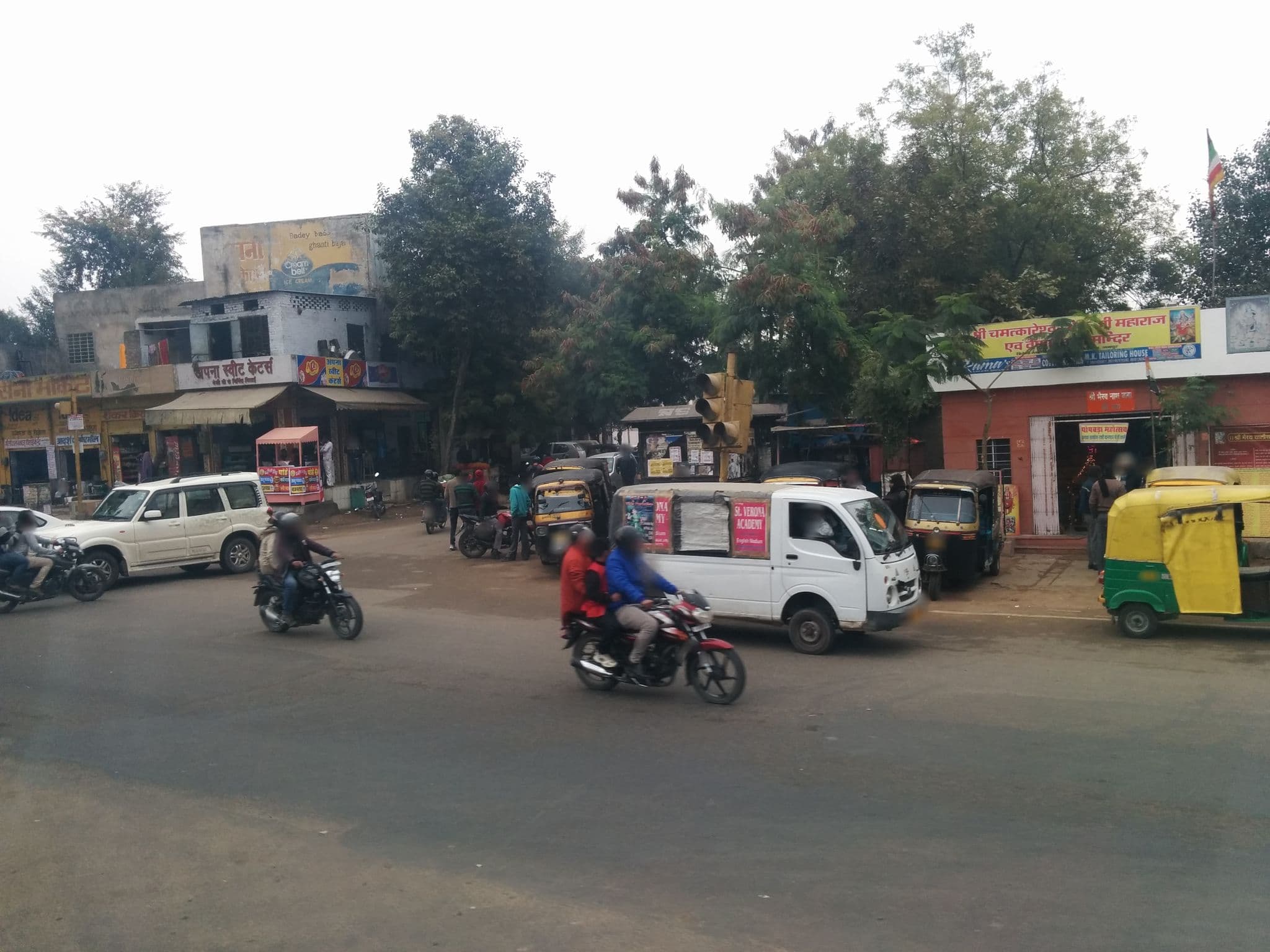 Street view near Hotel Yash Raj, Jaipur — © sashazykov (CC BY-SA · Mapillary)
