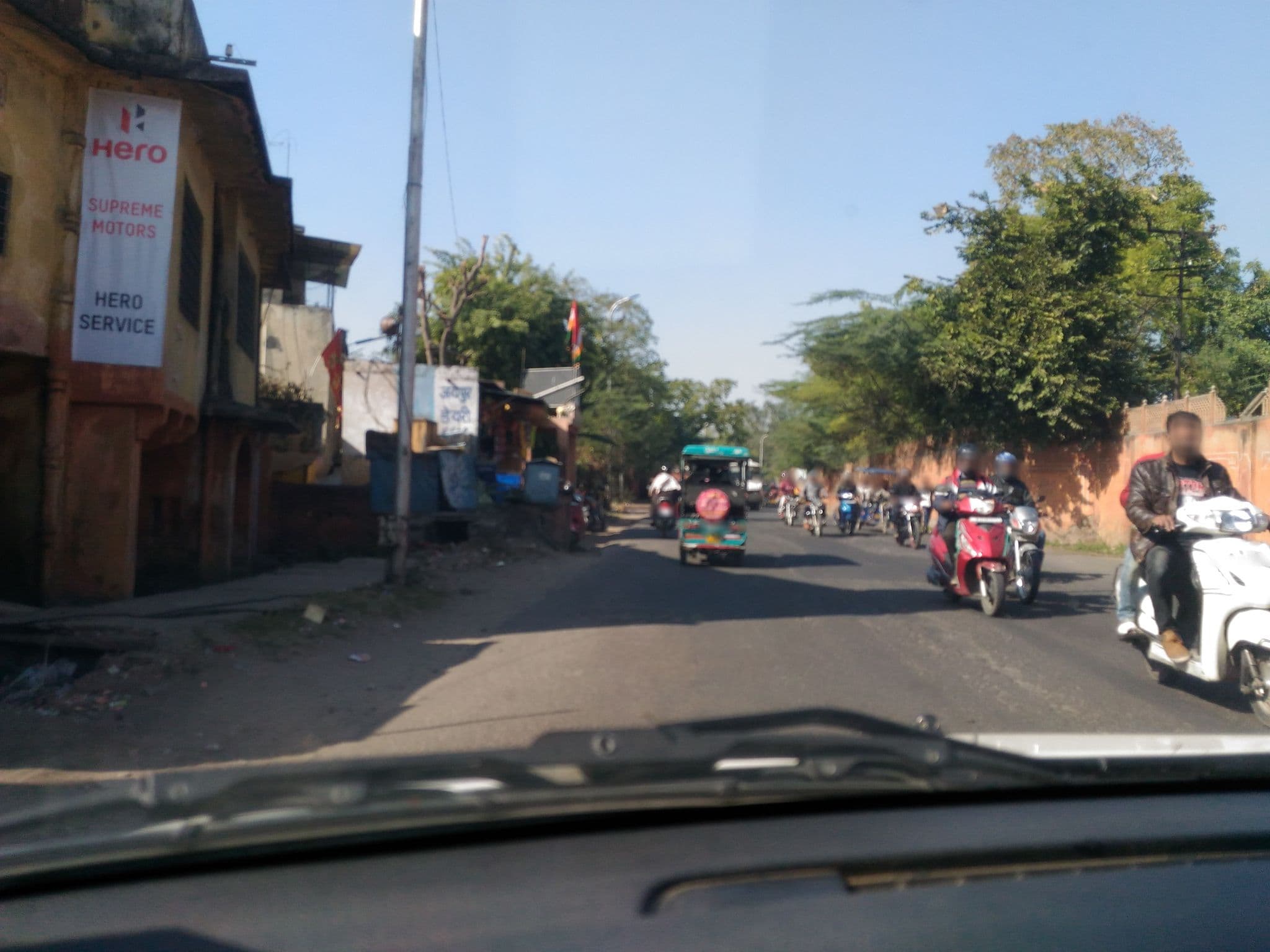 Street view near Hotel Broadway, Jaipur — © yogi (CC BY-SA · Mapillary)