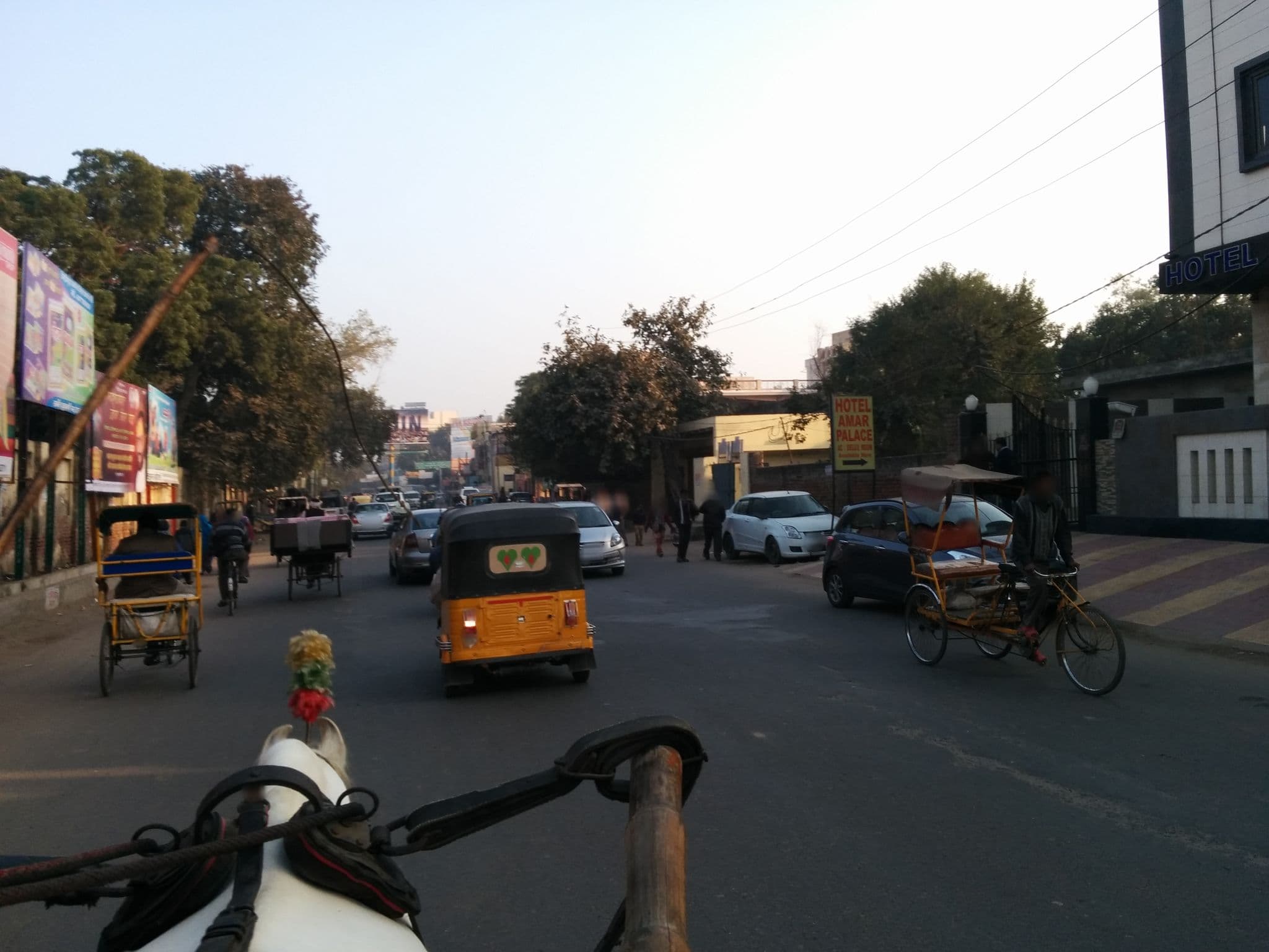 Street view near Hotel Amar Palace, Mathura — © sashazykov (CC BY-SA · Mapillary)