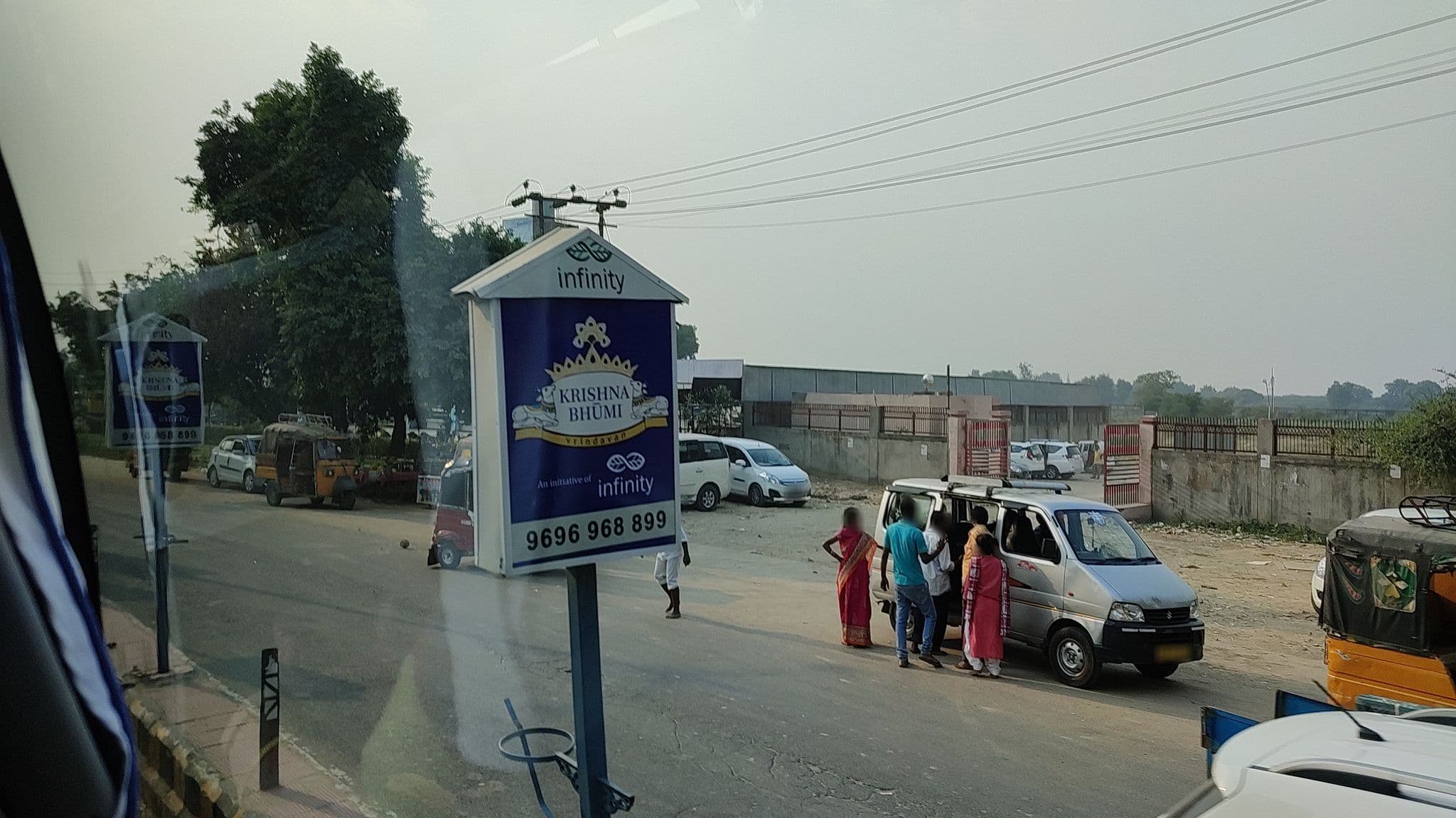 Street view near Matarani Mandir, Vrindāvan — © bhavana_naga (CC BY-SA · Mapillary)
