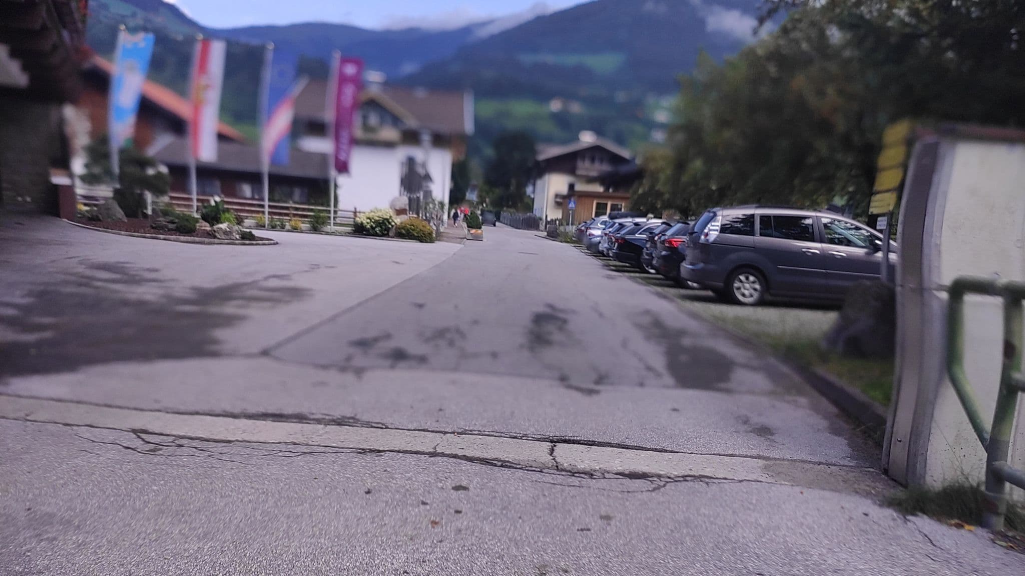 Street view near Wanderhotel Kirchner, Bramberg am Wildkogel — © consens_verkehrsplanung (CC BY-SA · Mapillary)