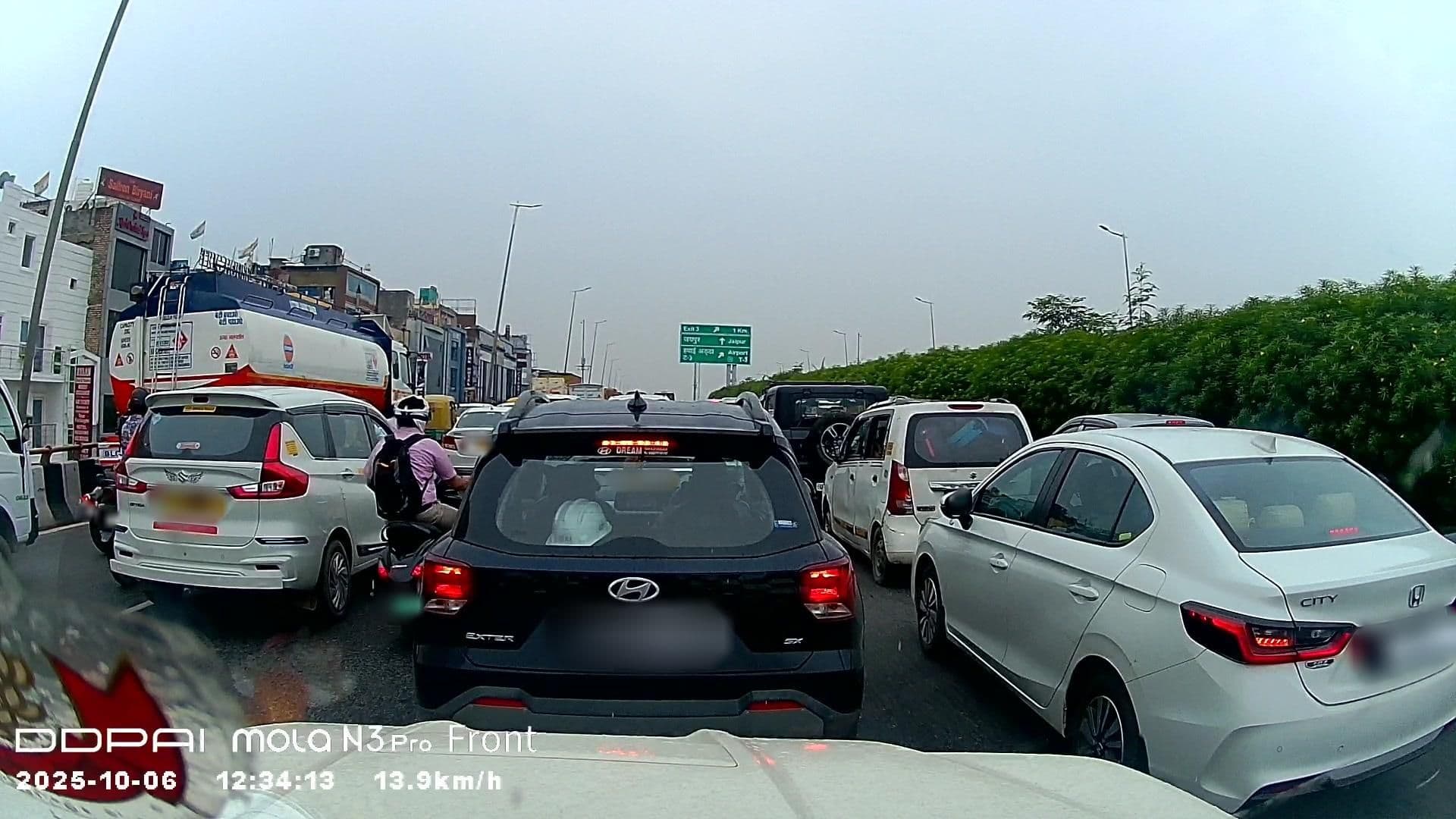 Street view near Hotel Taurus, Malakpur Kohi Rangpur — © Ibigrp (CC BY-SA · Mapillary)