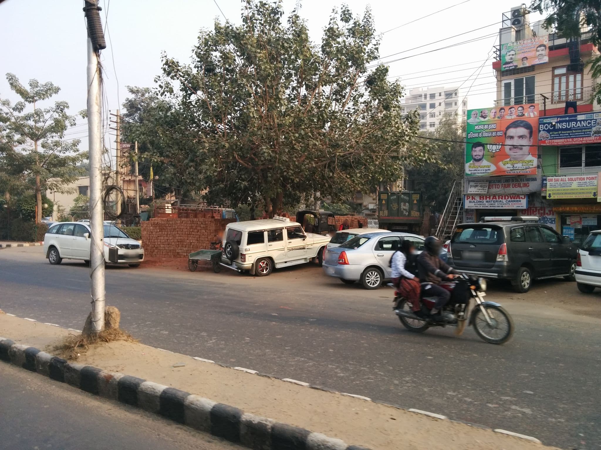 Street view near Hotel Groovie, Gurugram — © sashazykov (CC BY-SA · Mapillary)