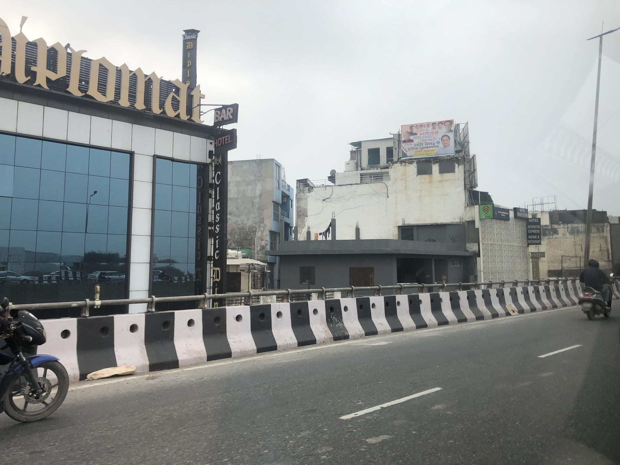 Street view near Hotel Classic Diplomat, Malakpur Kohi Rangpur — © mapworm88 (CC BY-SA · Mapillary)