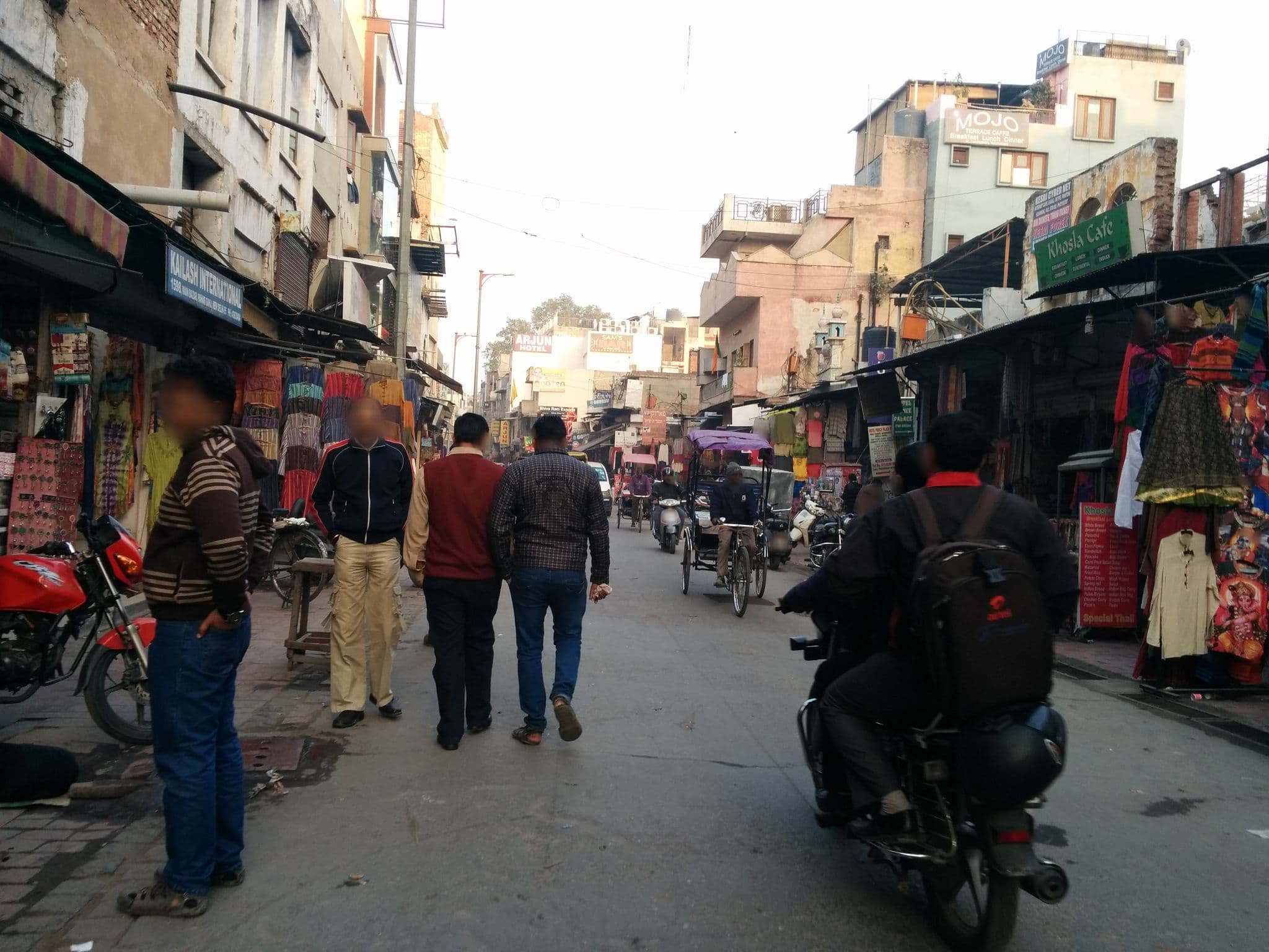 Street view near Ringo Hotel, New Delhi — © sashazykov (CC BY-SA · Mapillary)