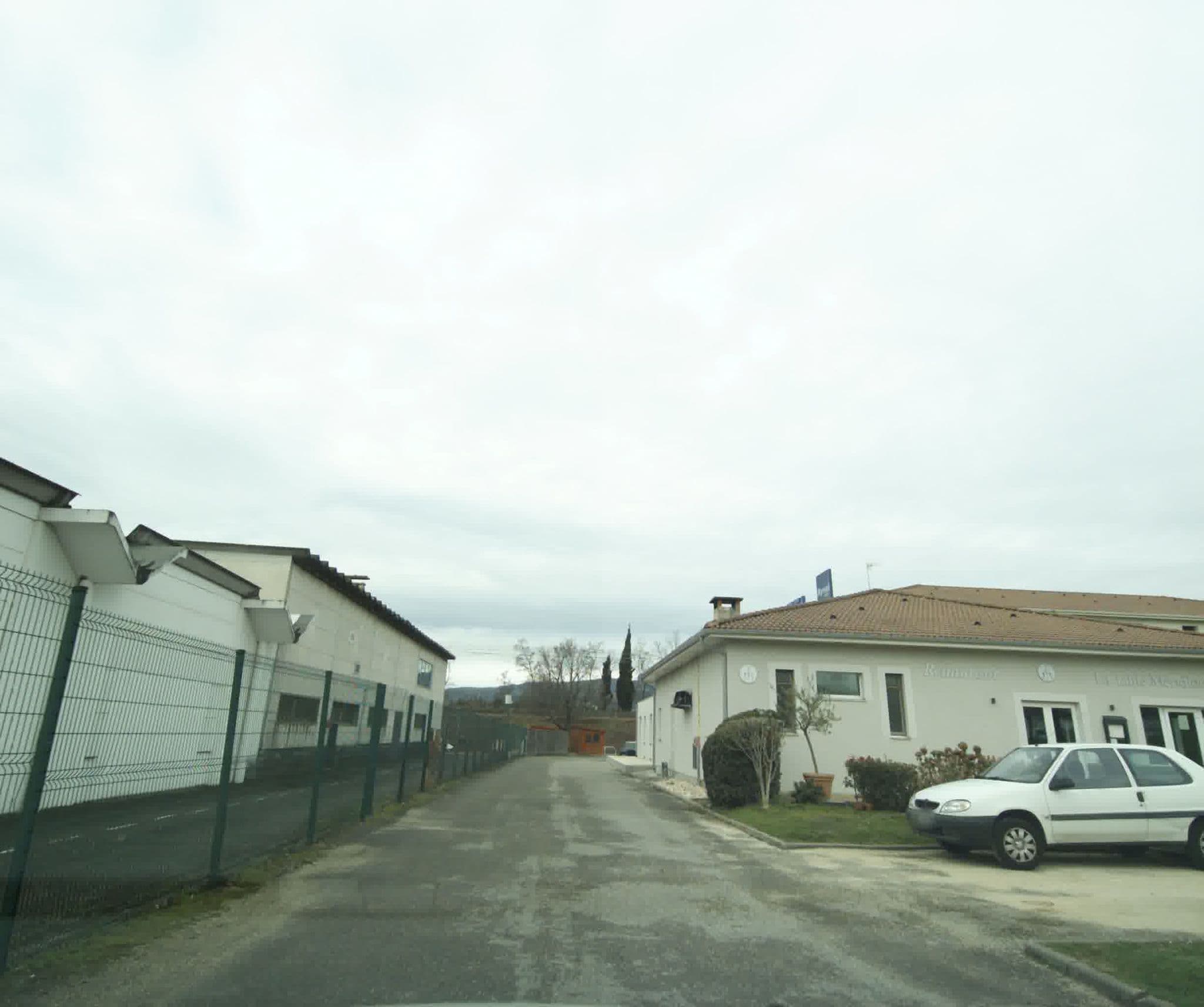 Street view near Hôtel Kyriad Valence Nord, Bourg-lès-Valence — © sogefi (CC BY-SA · Mapillary)