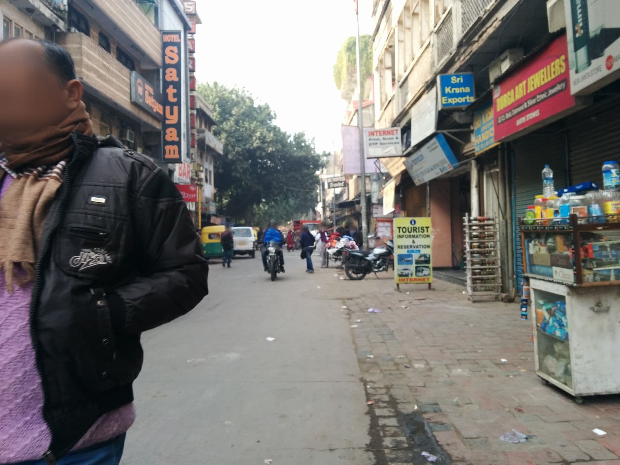 Street view near Home Heritage Hotel, New Delhi — © sashazykov (CC BY-SA · Mapillary)