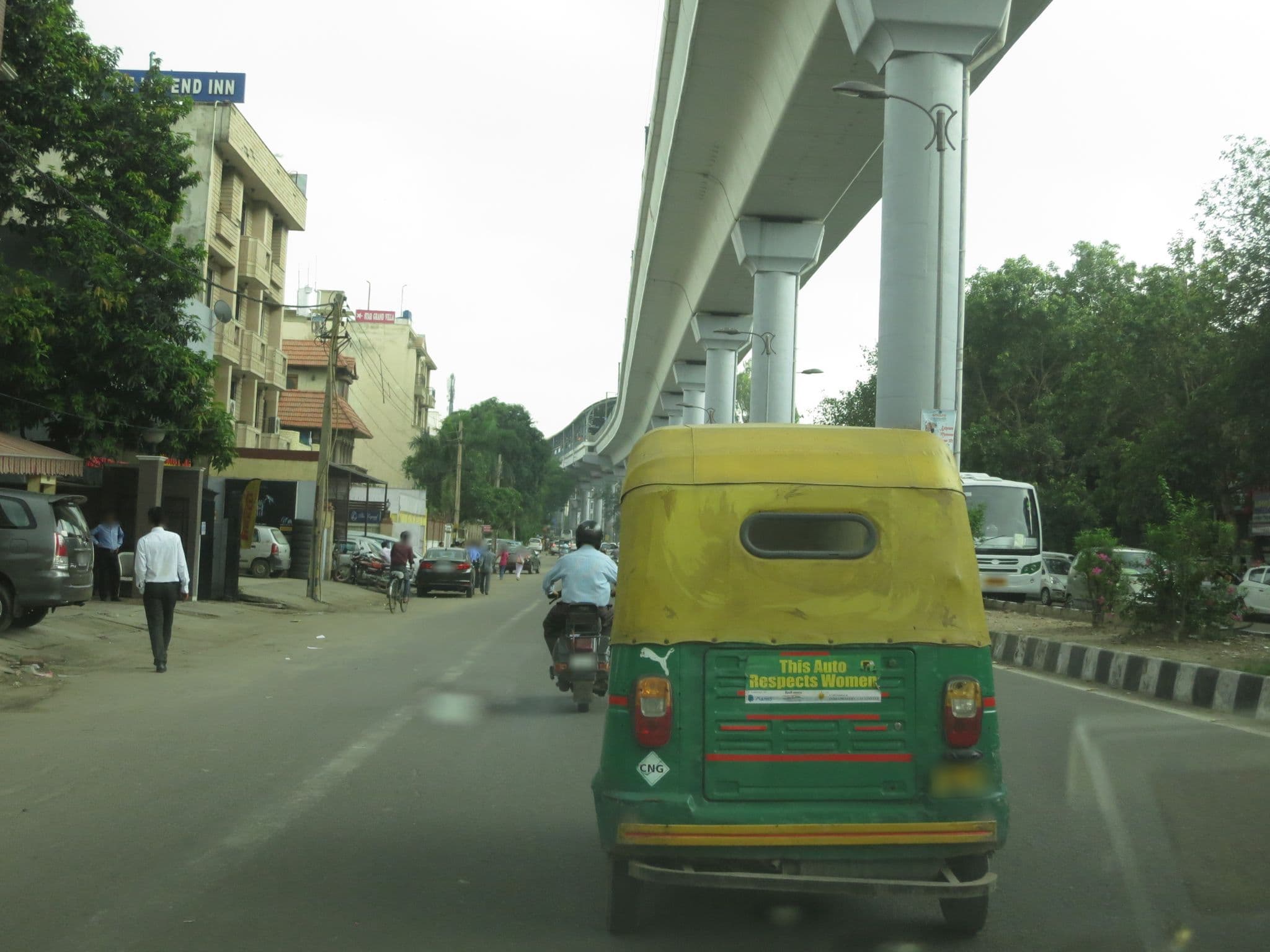 Street view near Sodhi Lodge New Delhi, Kotla Mahigiran — © lto (CC BY-SA · Mapillary)