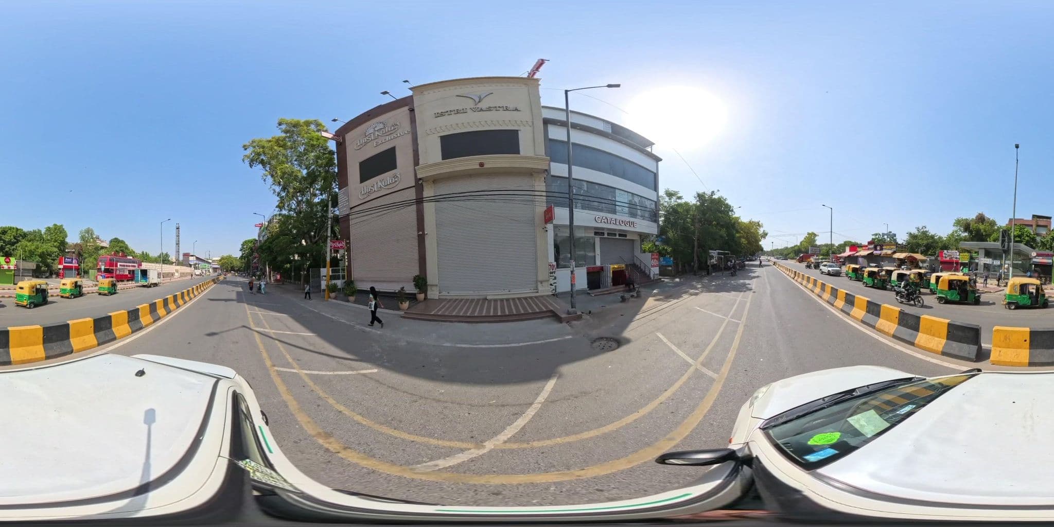 Street view near Bawa Inn, Kotla Mahigiran — © skysign (CC BY-SA · Mapillary)