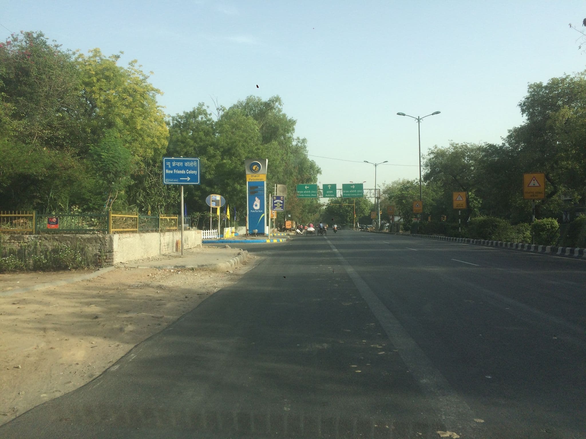 Street view near Rose Mallow Hotel, Kotla Mahigiran — © kushal (CC BY-SA · Mapillary)