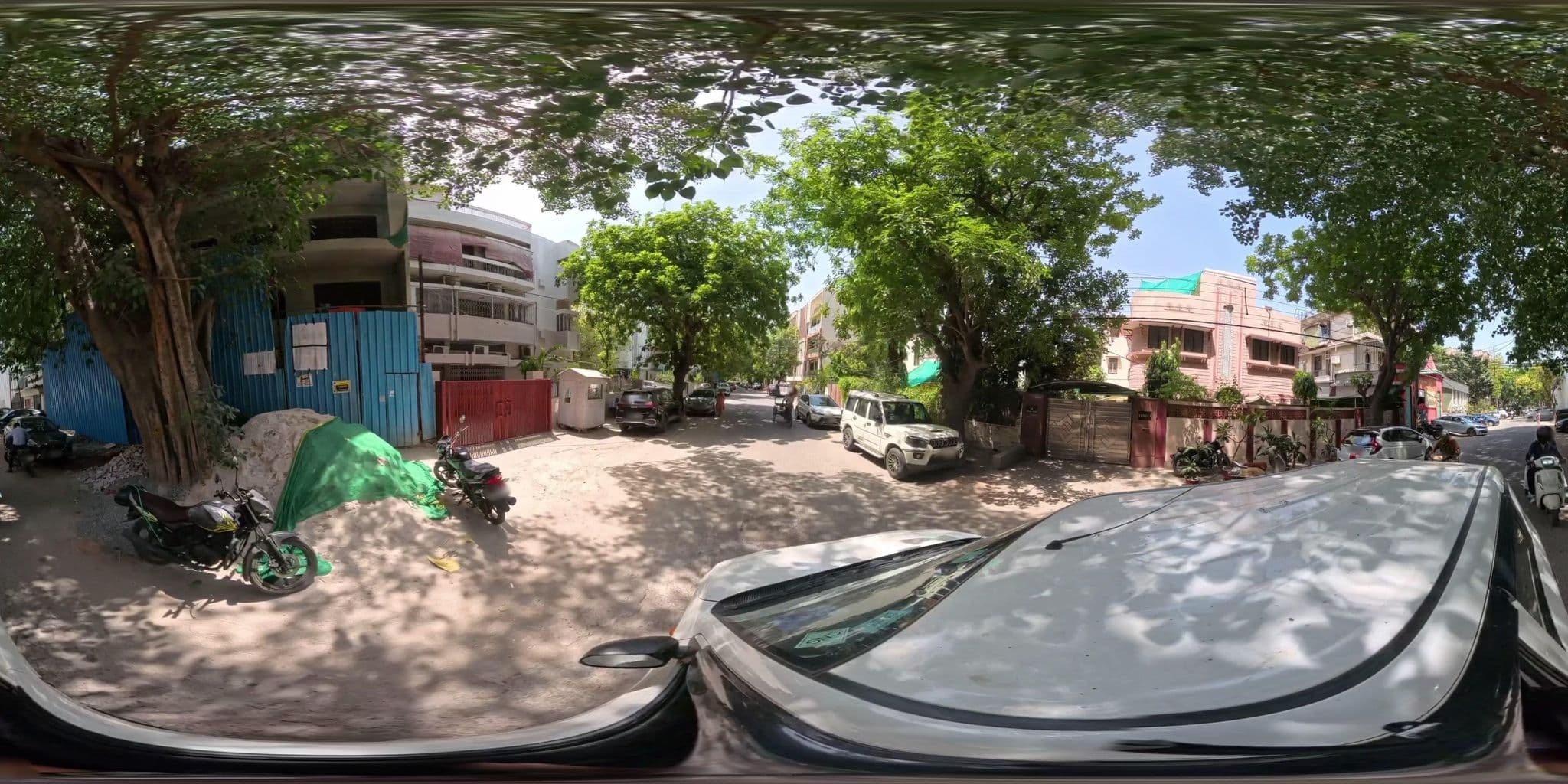 Street view near Kapur Guest House, New Delhi — © skysign (CC BY-SA · Mapillary)