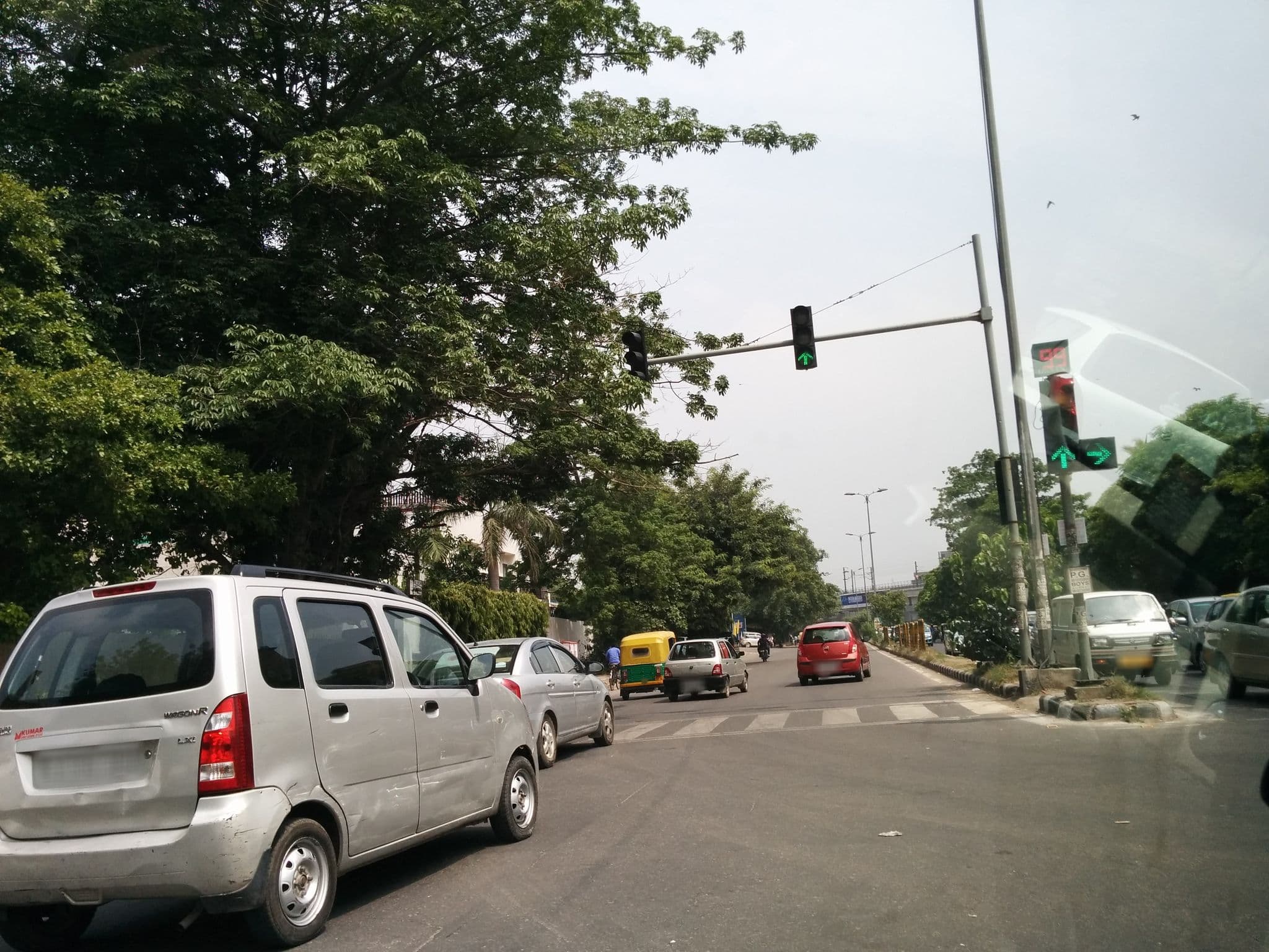 Street view near Hilton Eros, Kotla Mahigiran — © harishpillay (CC BY-SA · Mapillary)