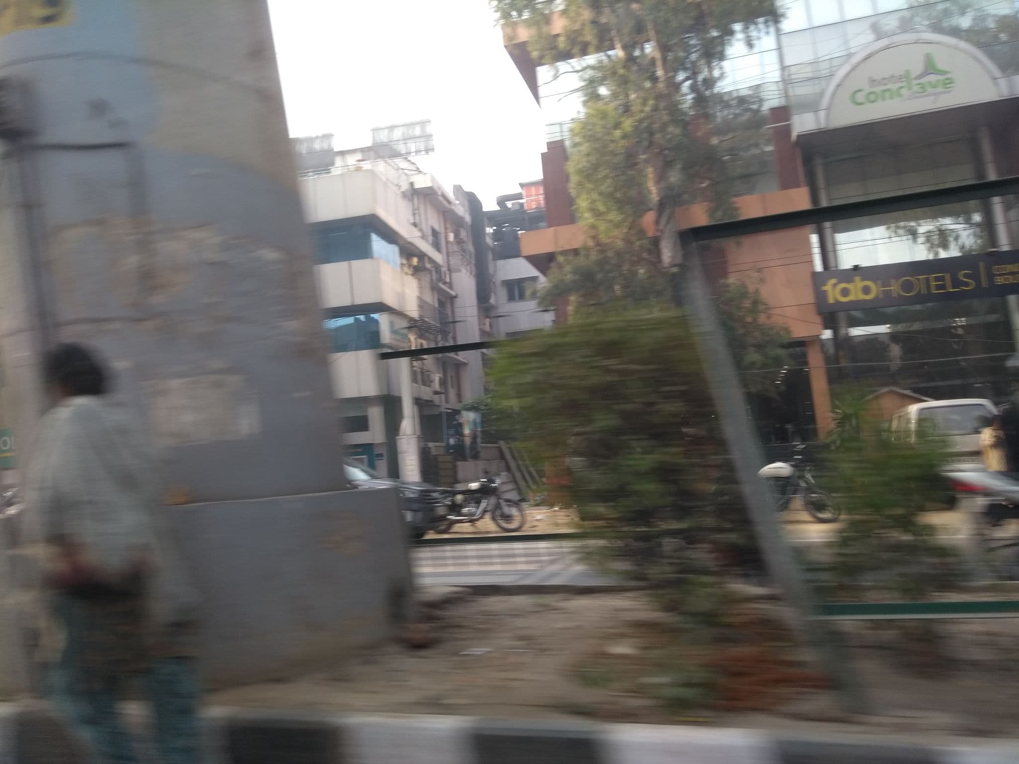 Street view near Hotel Conclave, Kotla Mahigiran — © lxsch (CC BY-SA · Mapillary)