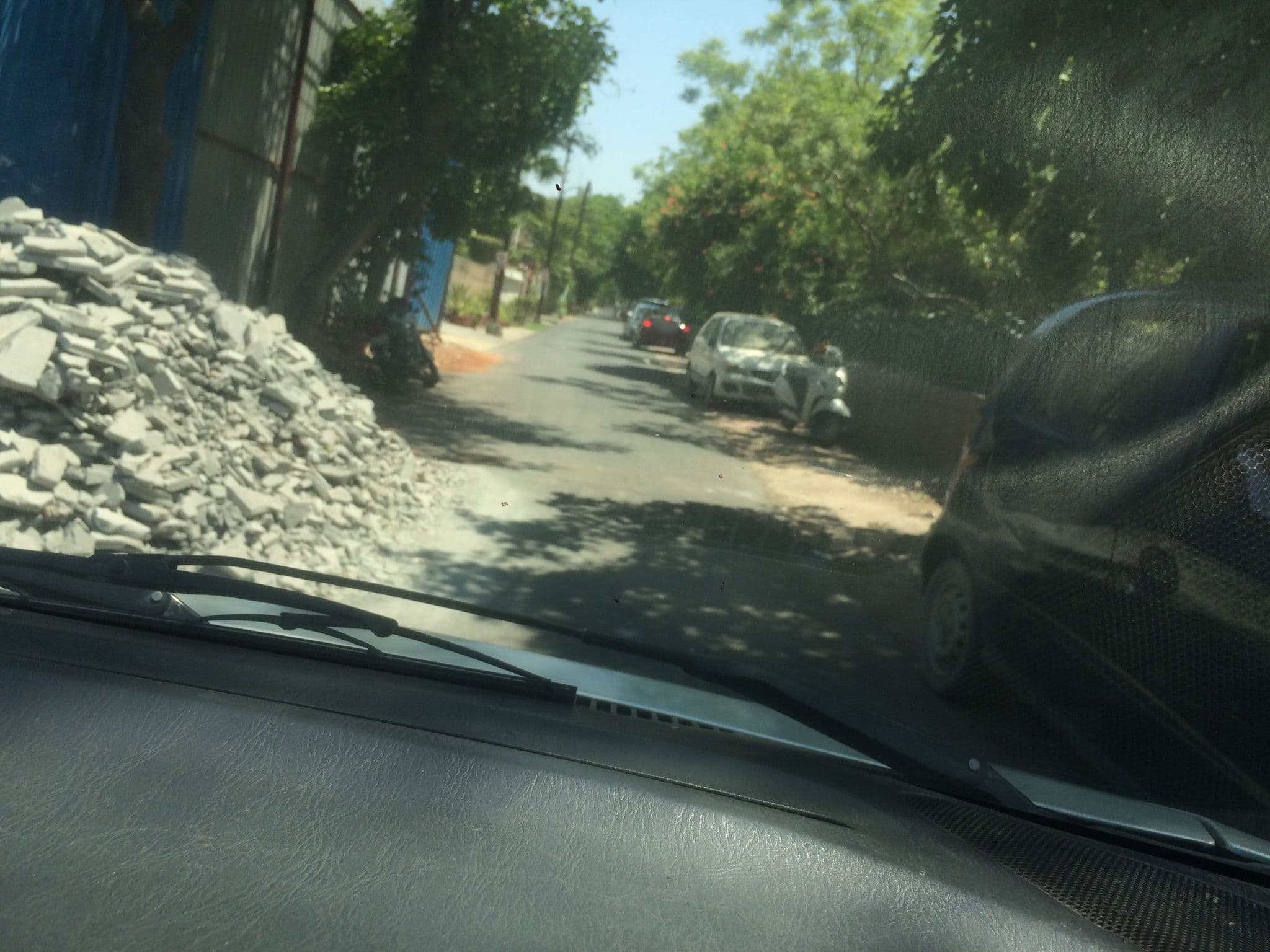 Street view near Siesta Hotel, Noida — © kushal (CC BY-SA · Mapillary)
