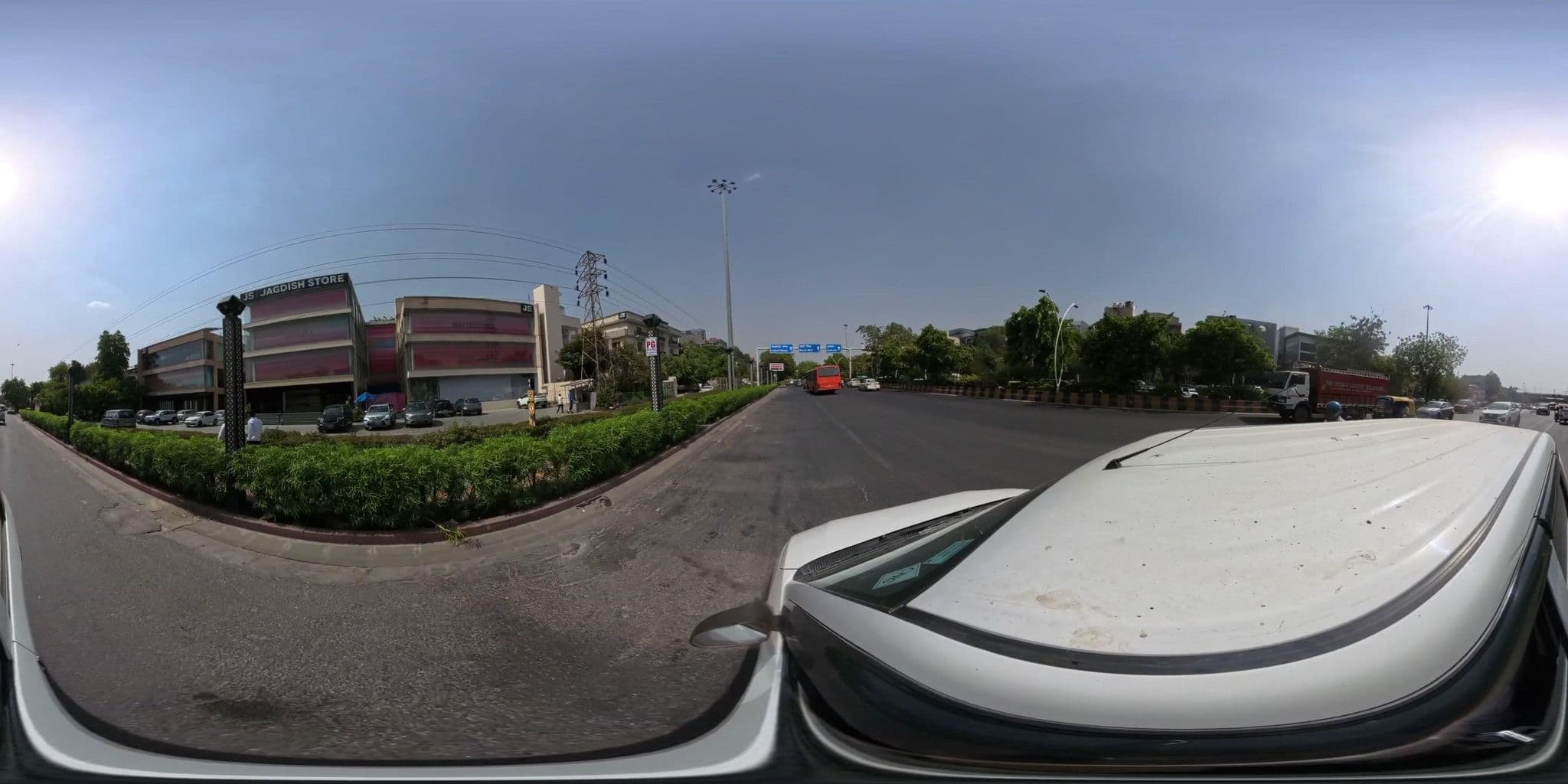 Street view near Bamyan Boutique Hotel New Delhi, Kotla Mahigiran — © skysign (CC BY-SA · Mapillary)