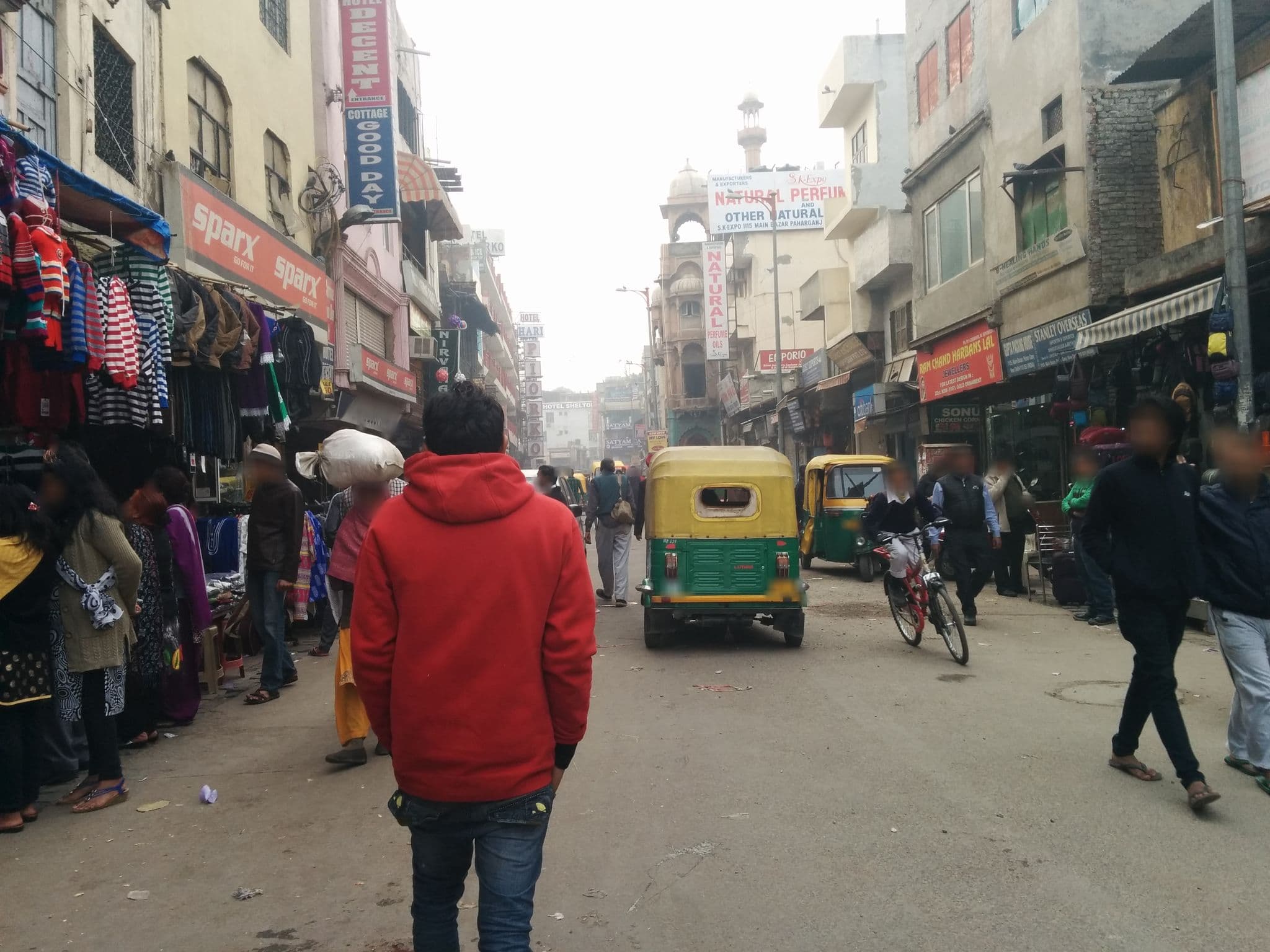 Street view near Hotel Padam, Delhi — © sashazykov (CC BY-SA · Mapillary)